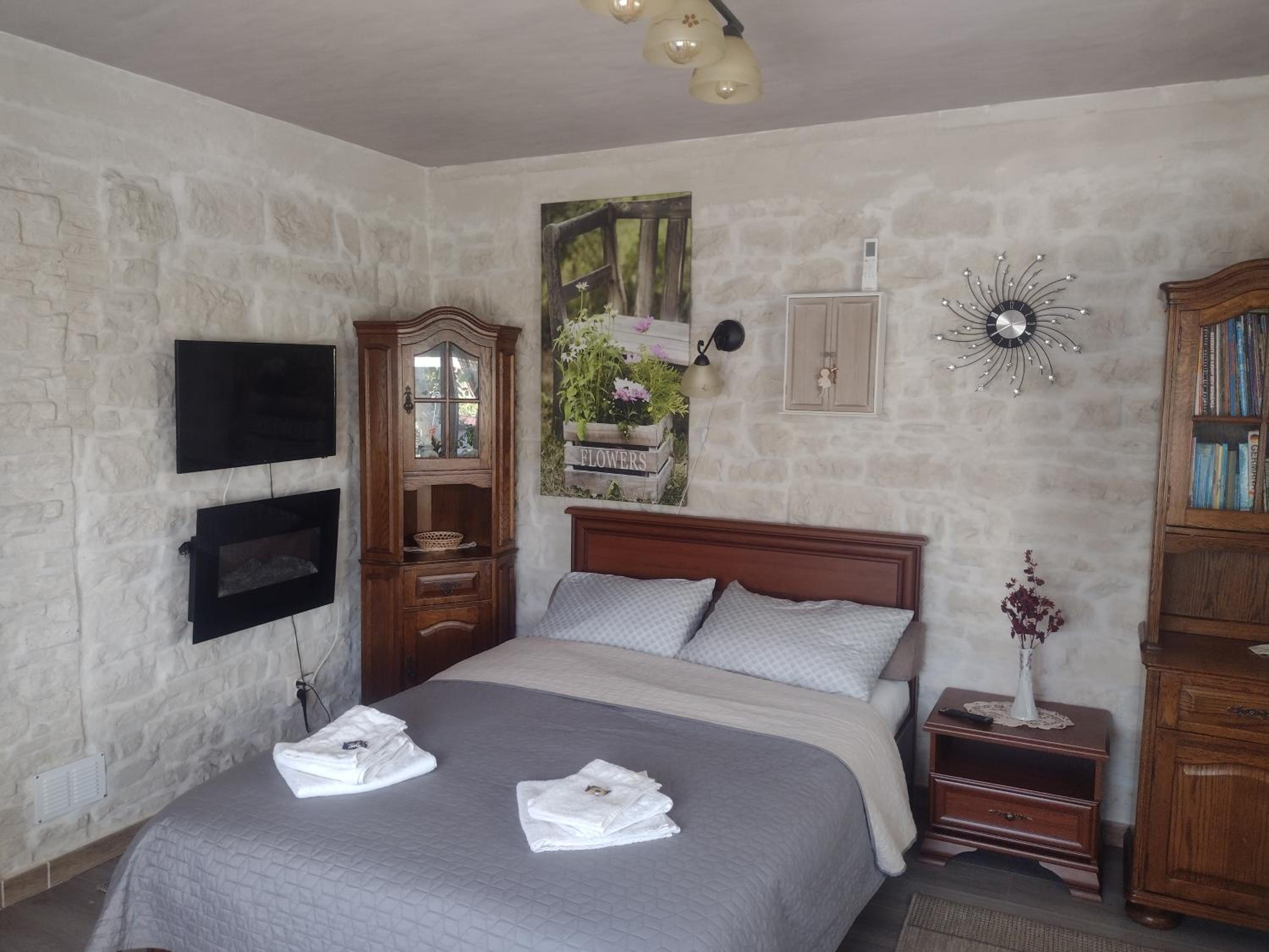 One-Bedroom Villa - Photo 16