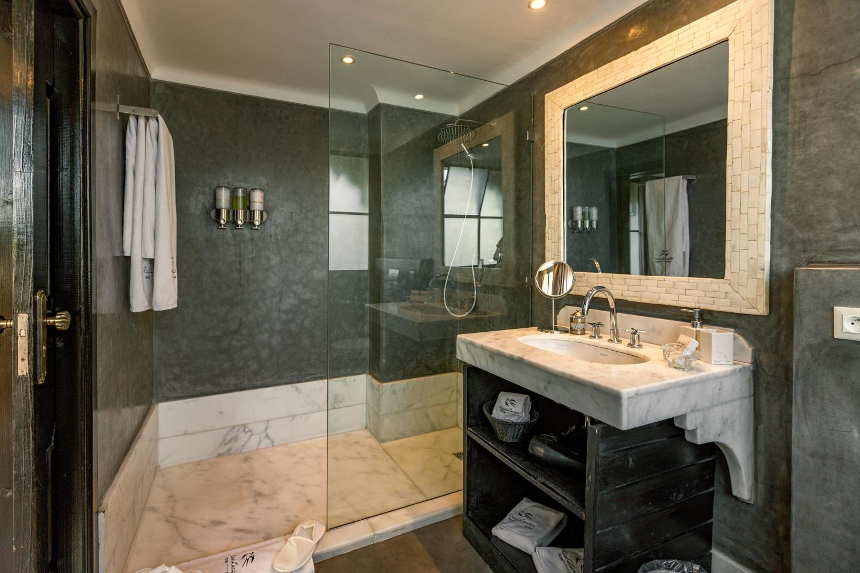Superior Queen Room - Photo 7