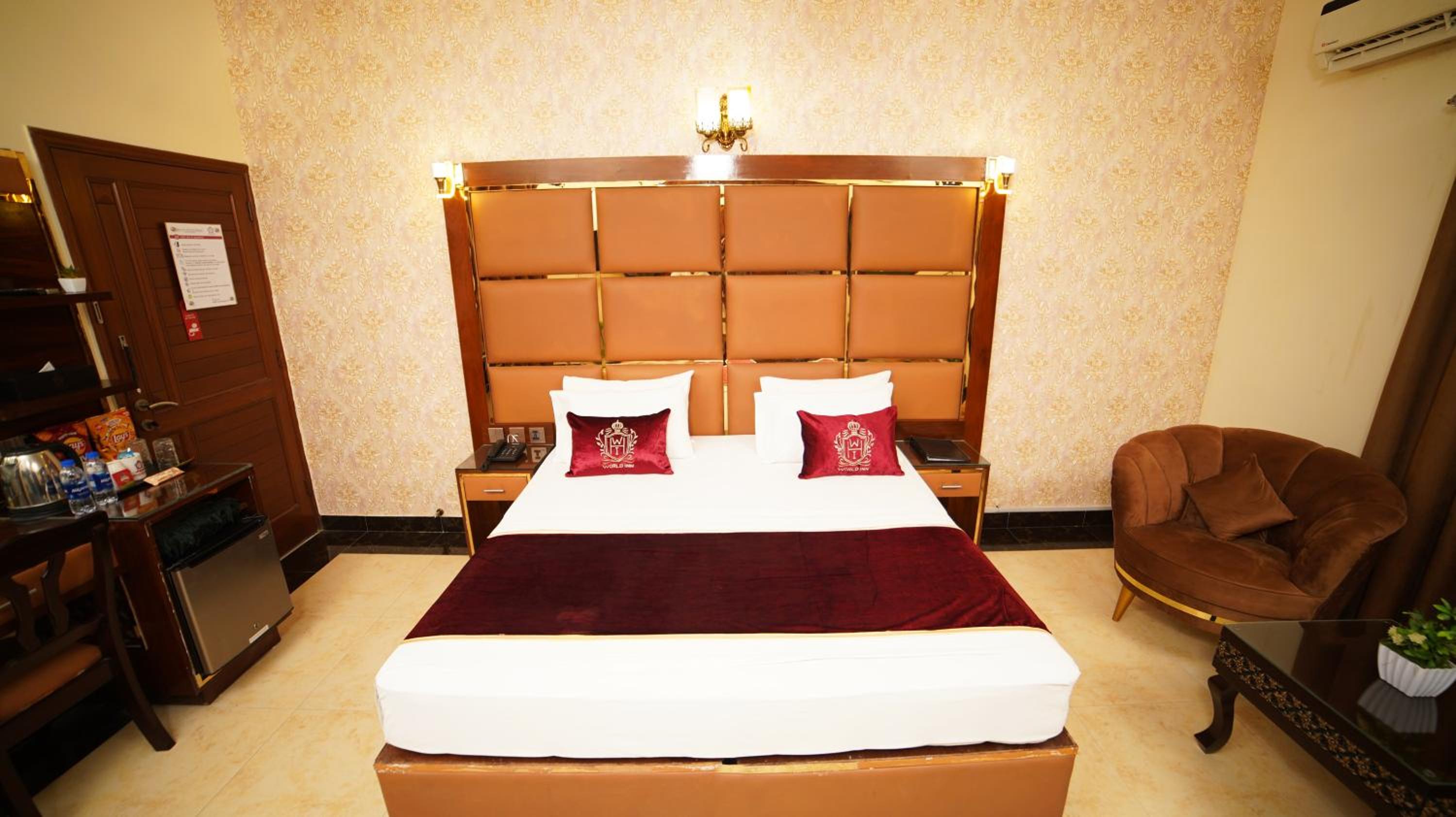 Deluxe Family Suite