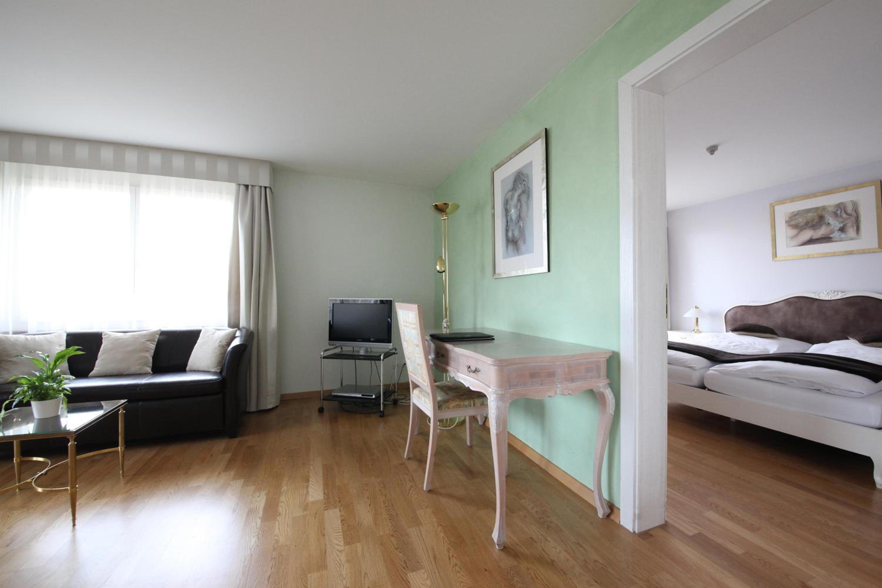 Suite with Lake View photo 3