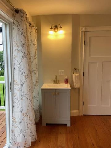 Queen Room with Balcony photo 2