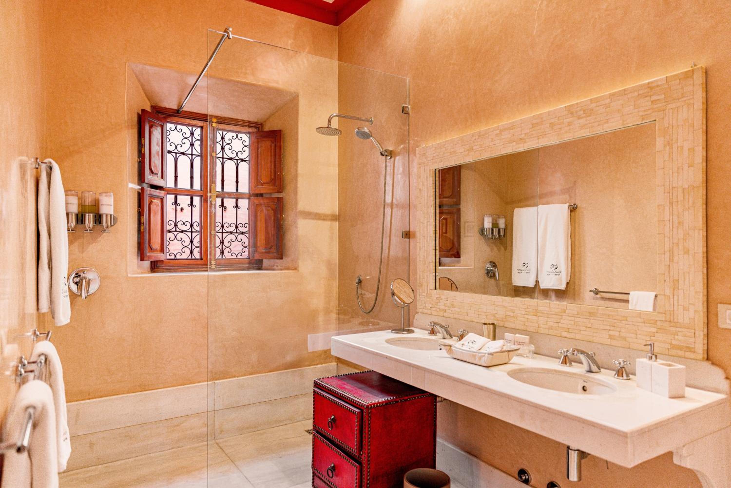 Junior Suite - Photo 22