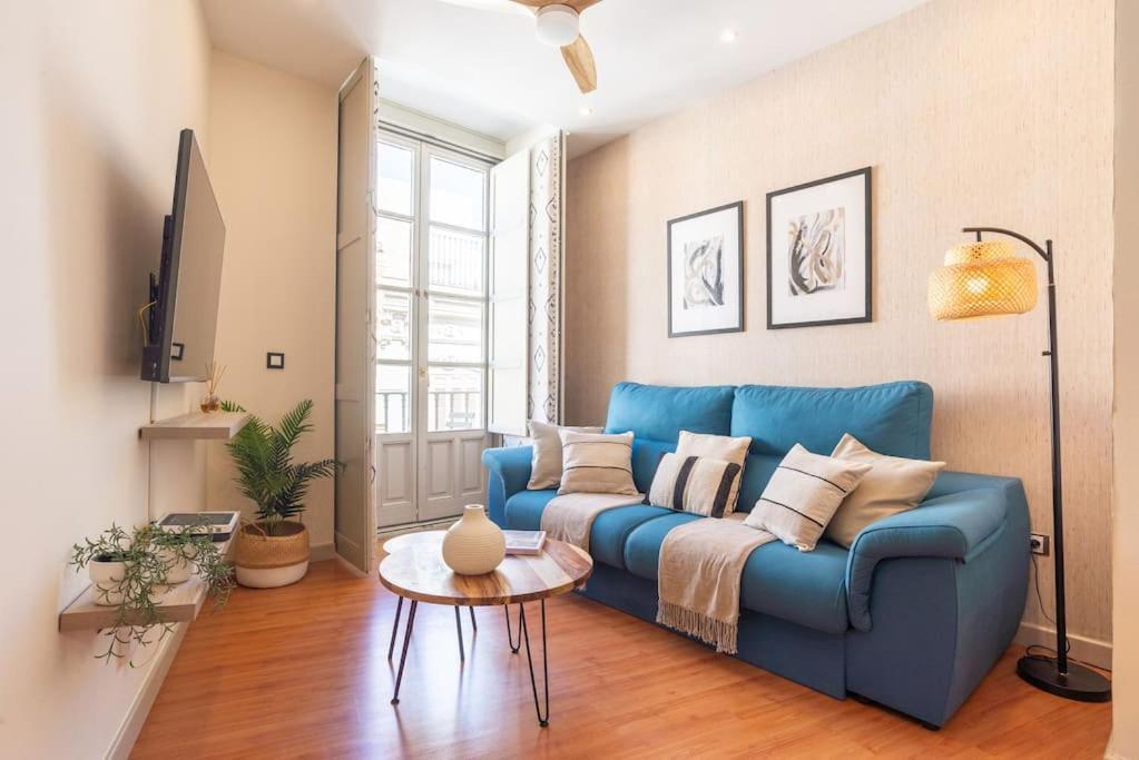 Apartamento de una habitación con balcón