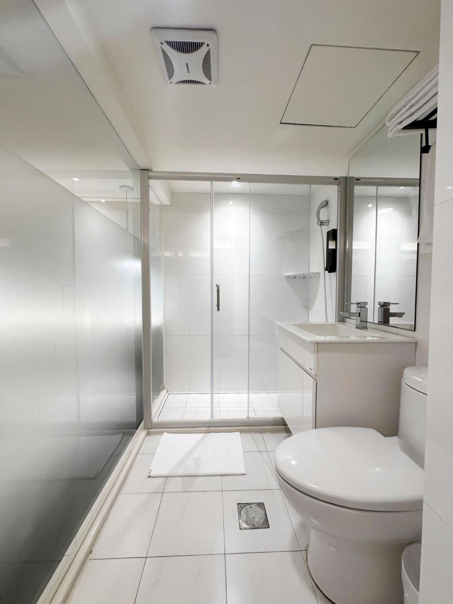 Standard Twin Room - Photo 3