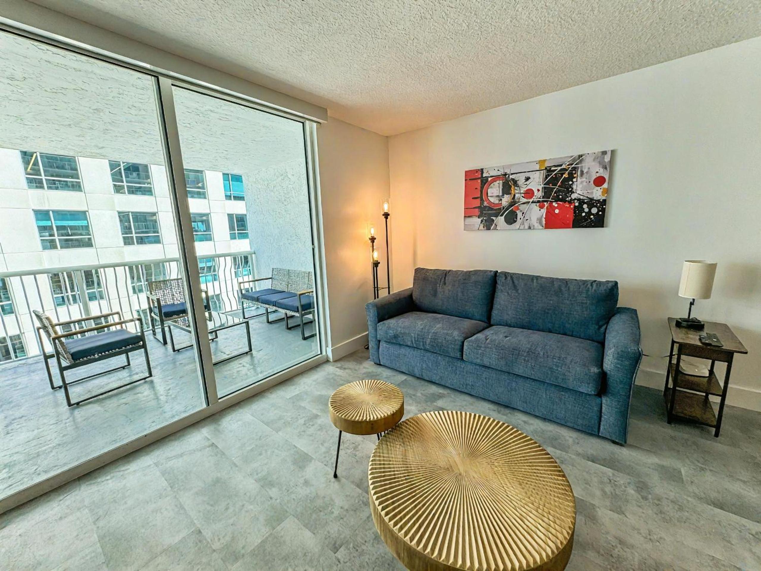 One-Bedroom Apartment with Balcony and Water View photo 1