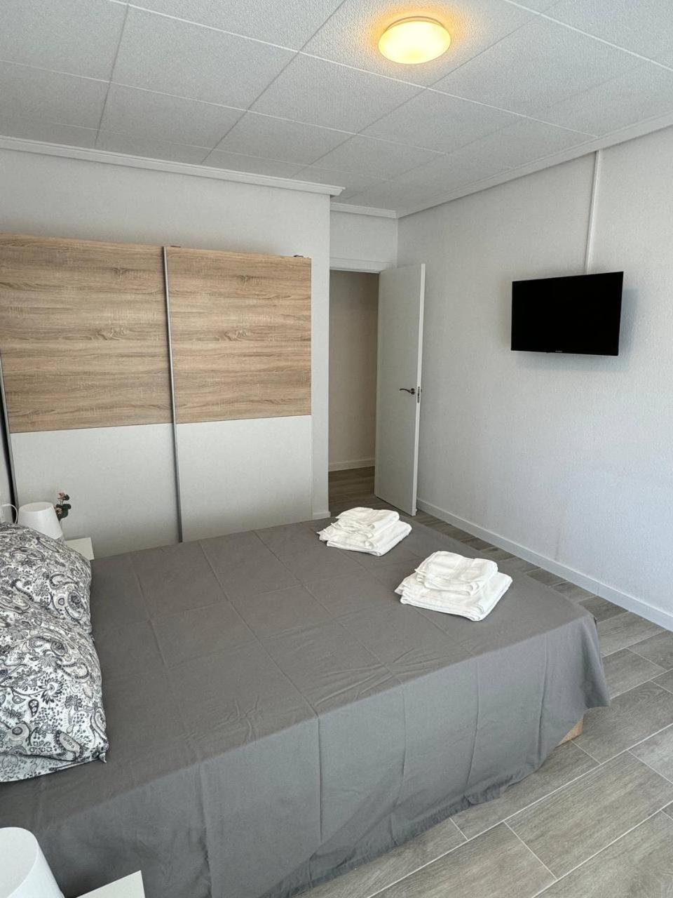 Three-Bedroom Apartment photo 2
