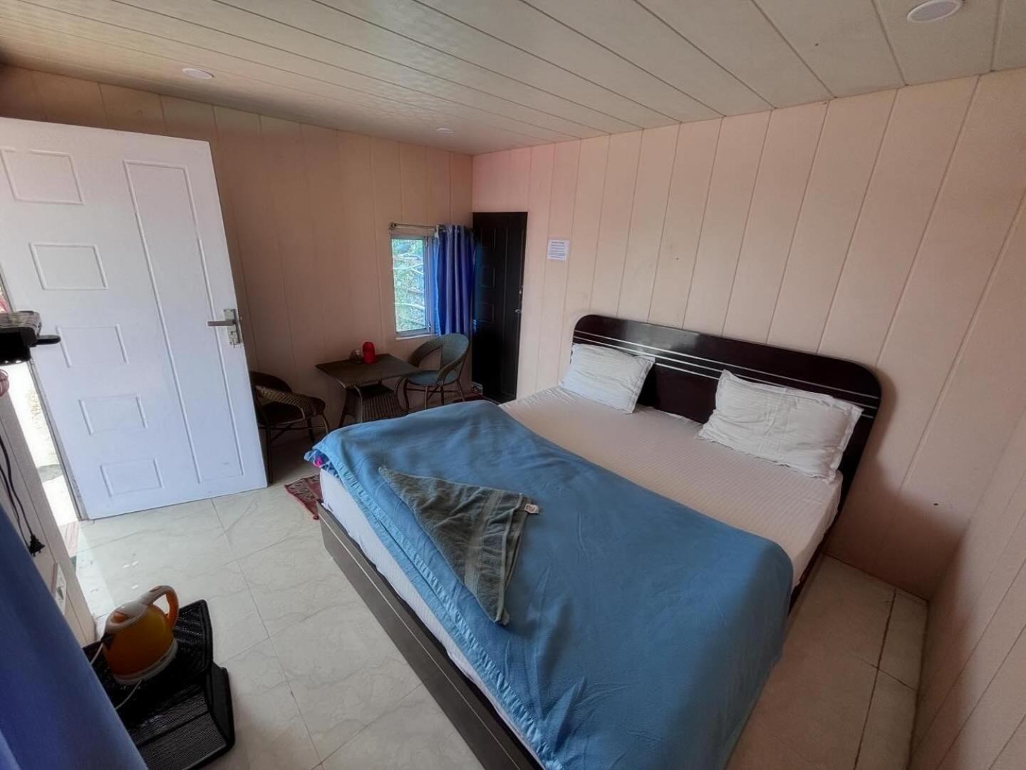 Deluxe Double Room with Balcony photo 2