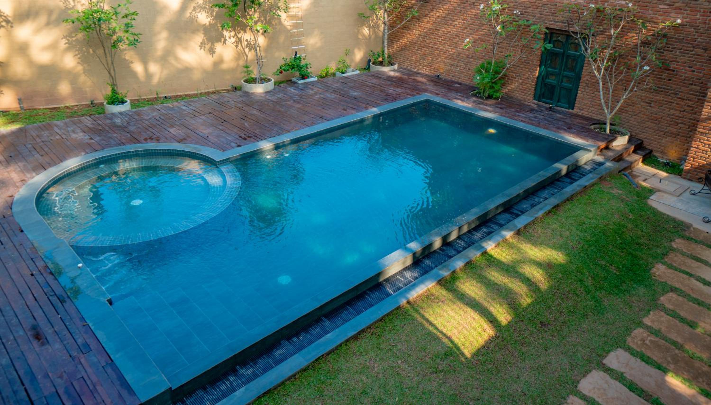 Deluxe Double Room with Balcony photo 3