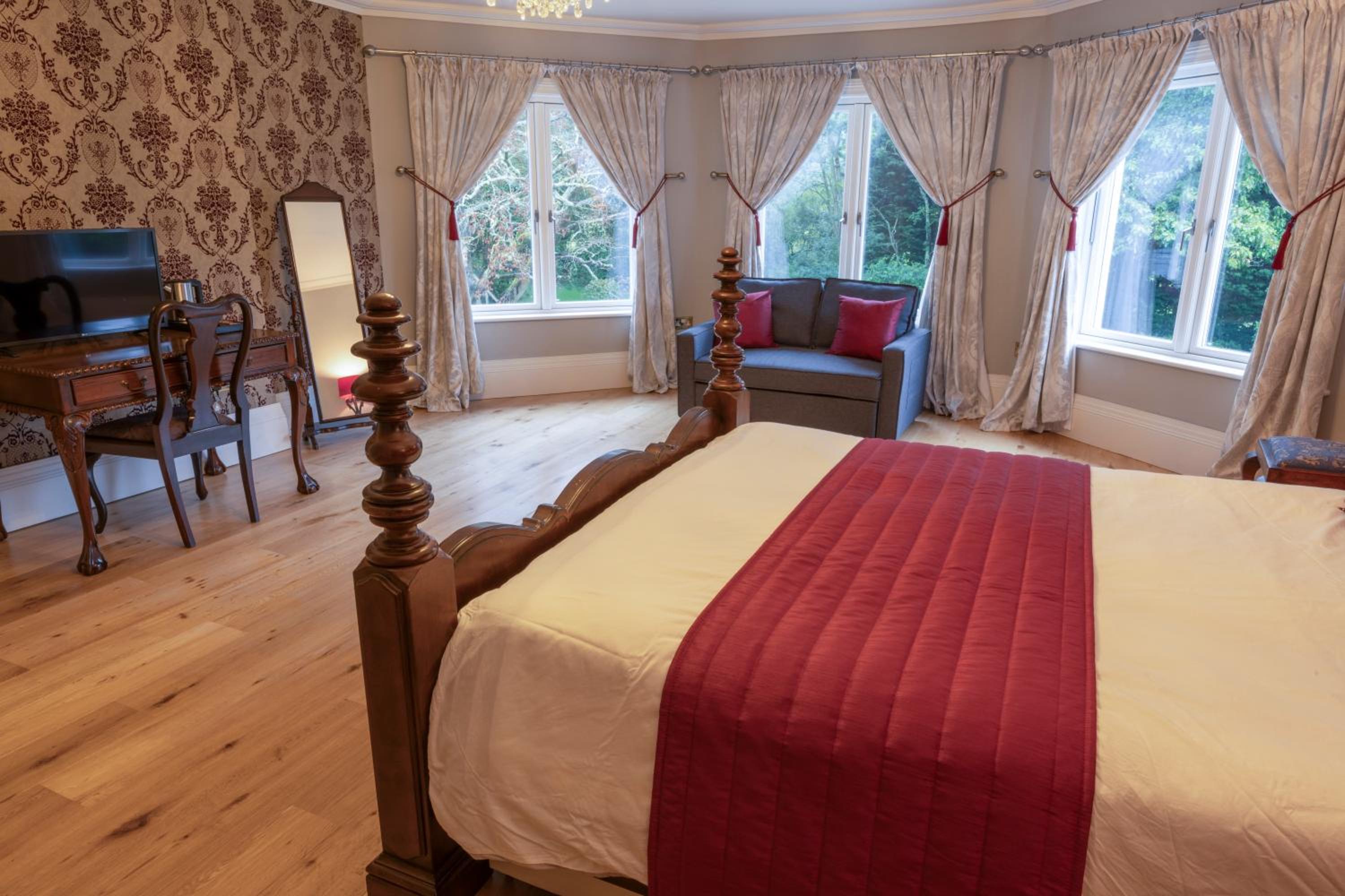 Deluxe King Room photo 3