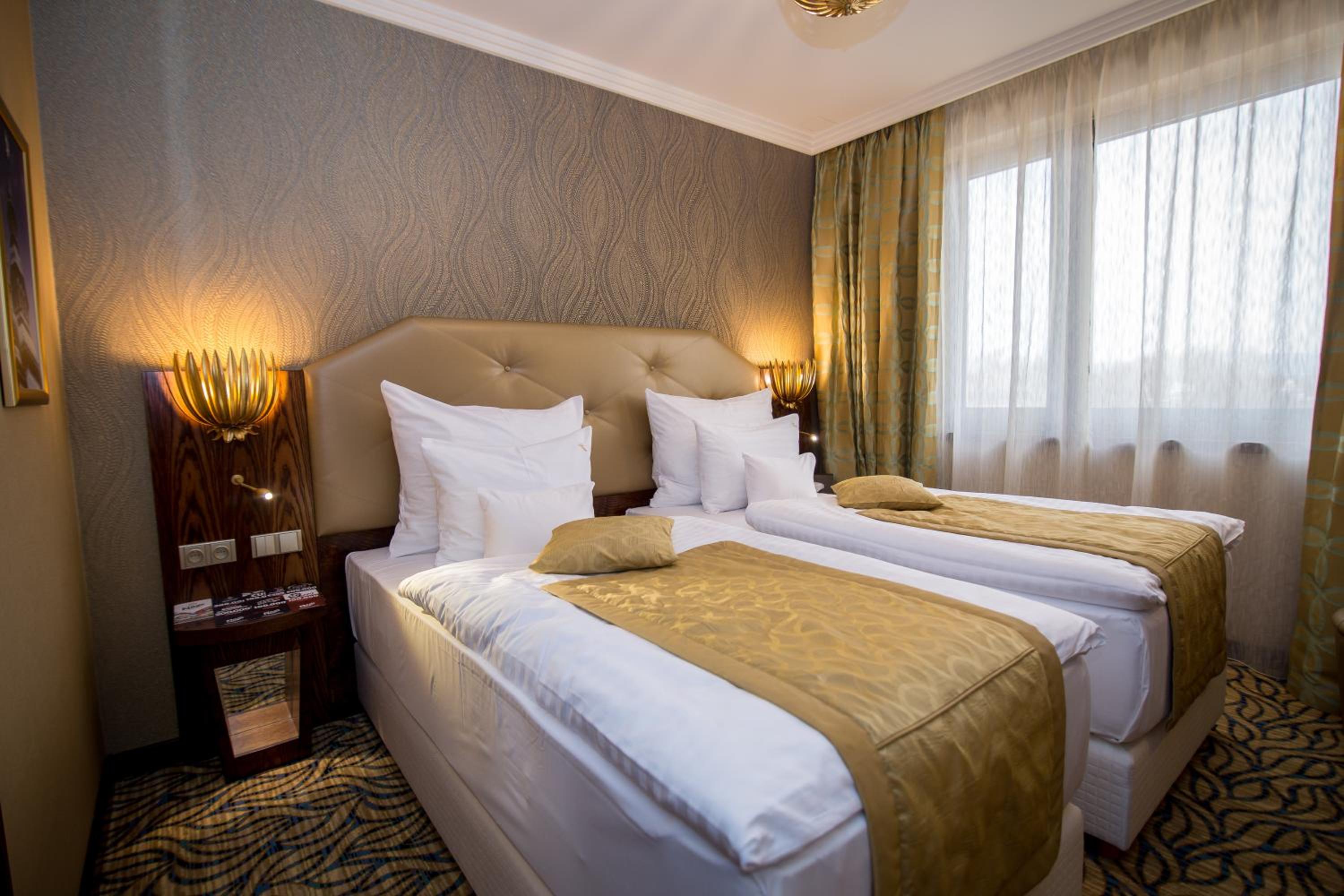 Superior Double or Twin Room, photo 7
