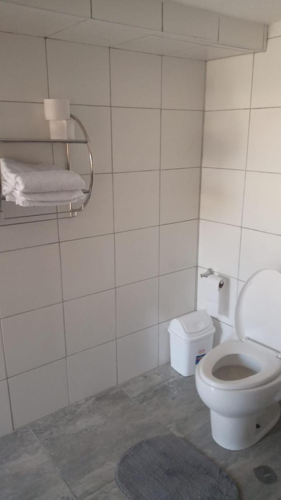 Double or Twin Room with Private Bathroom photo 3