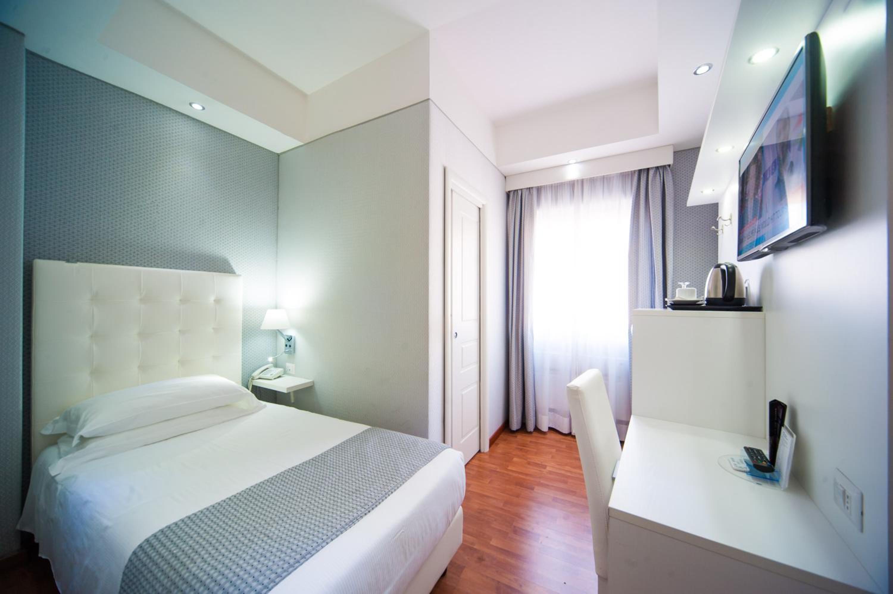 Single Room photo 1