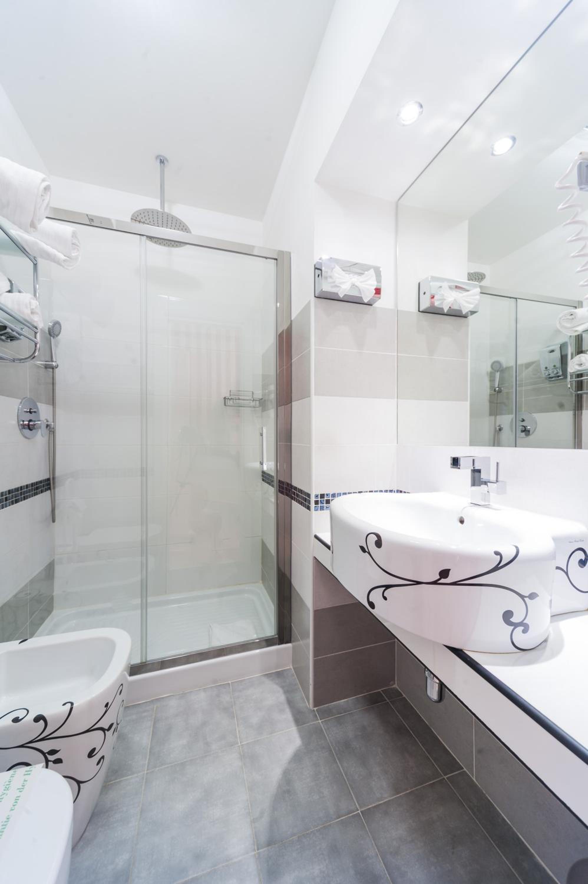 Superior Triple Room photo 3