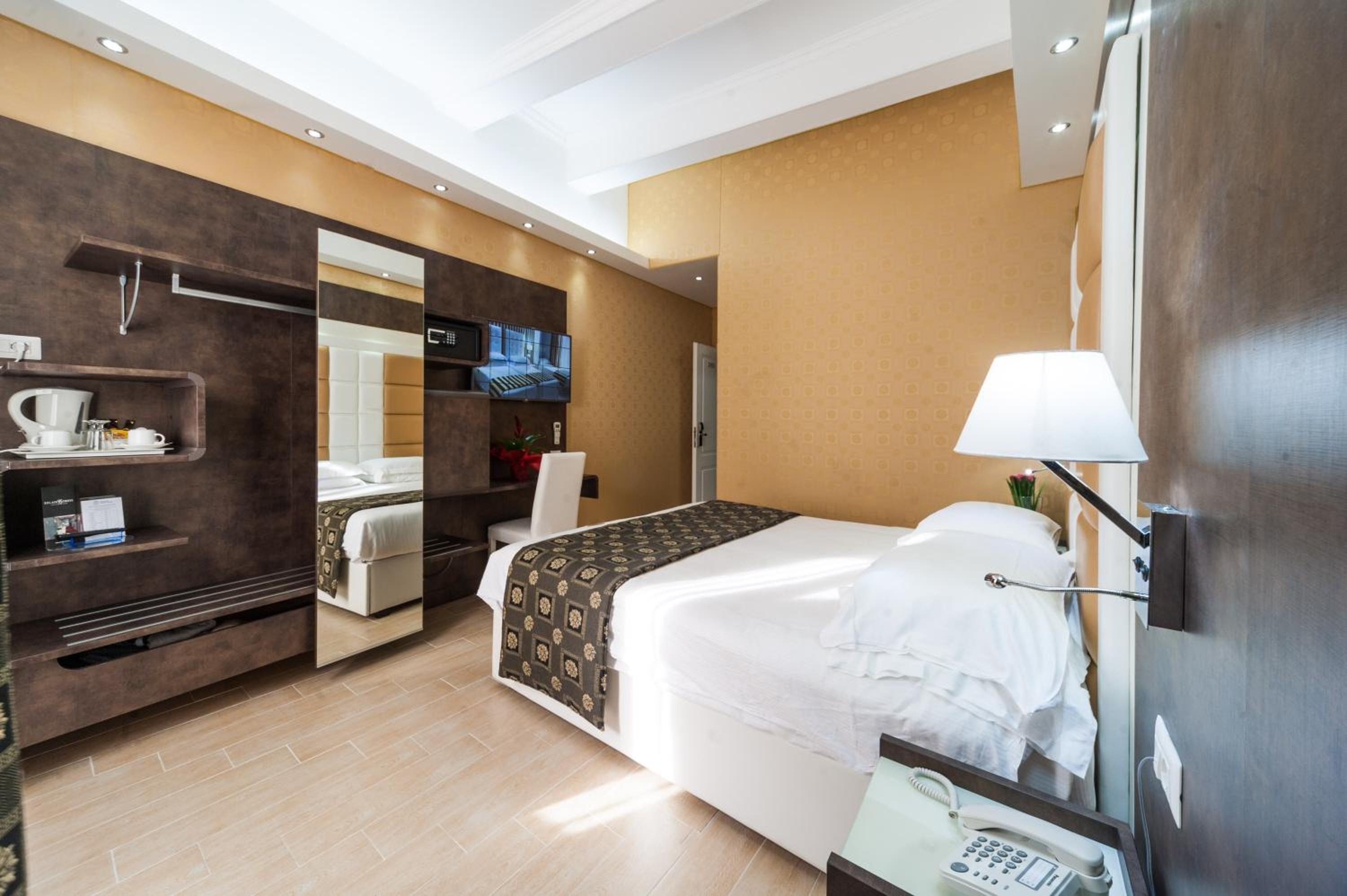 Deluxe Double Room photo 3