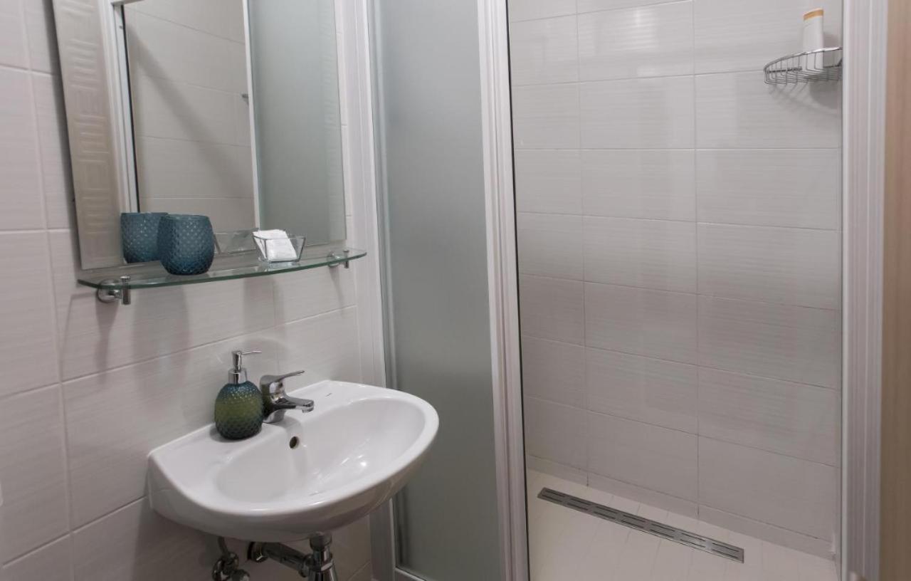 One-Bedroom Apartment - Photo 12