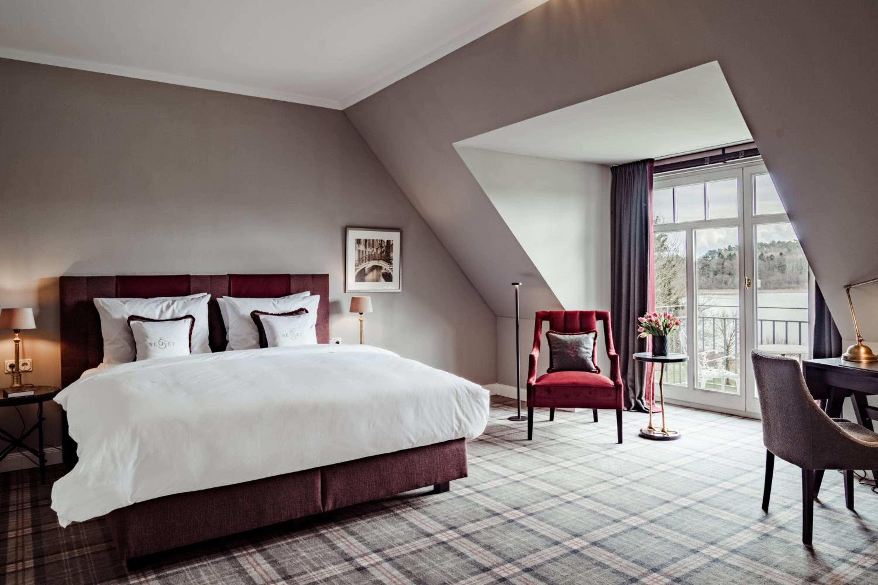 Double Room with Lake View