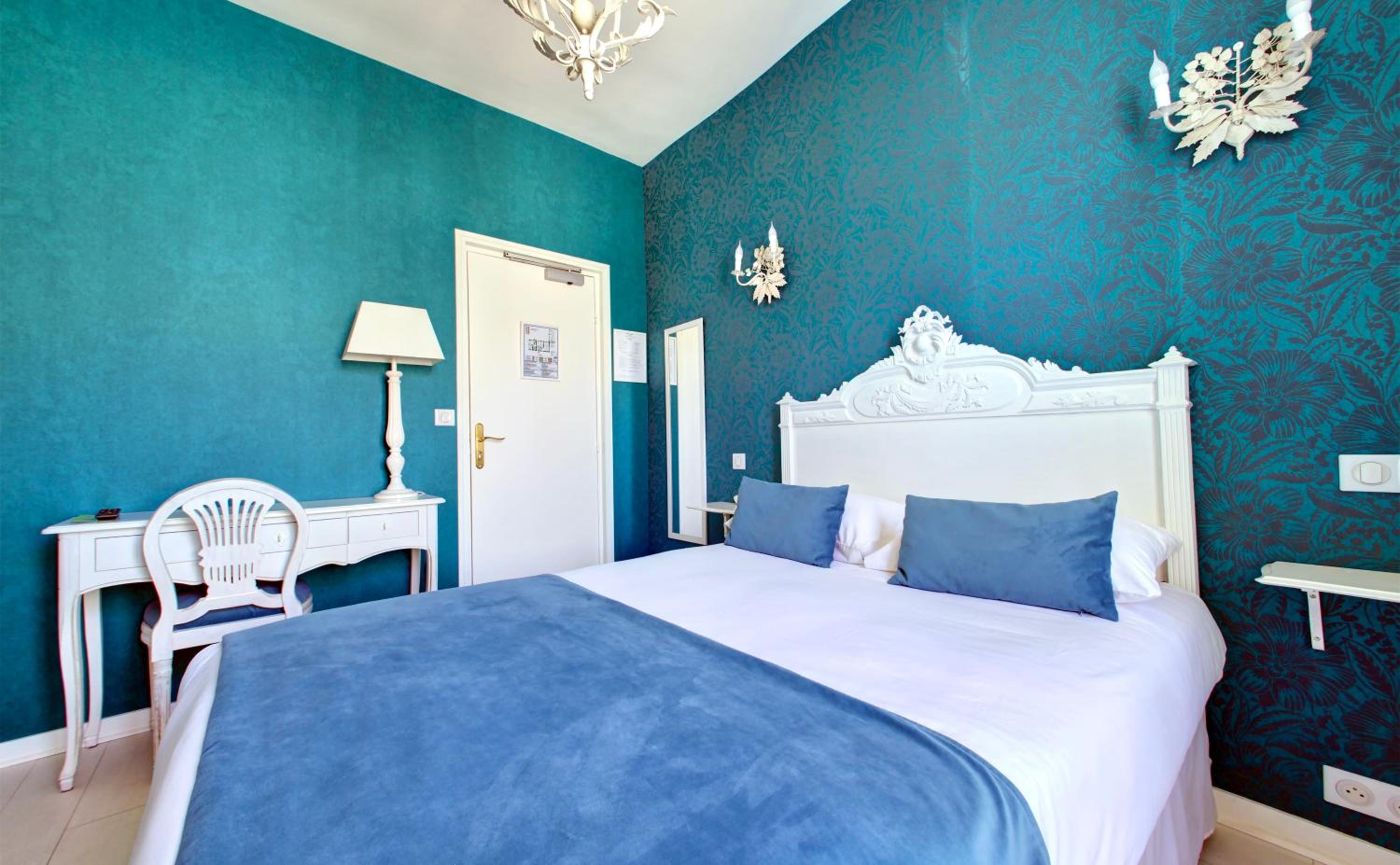 Small Double Room photo 2