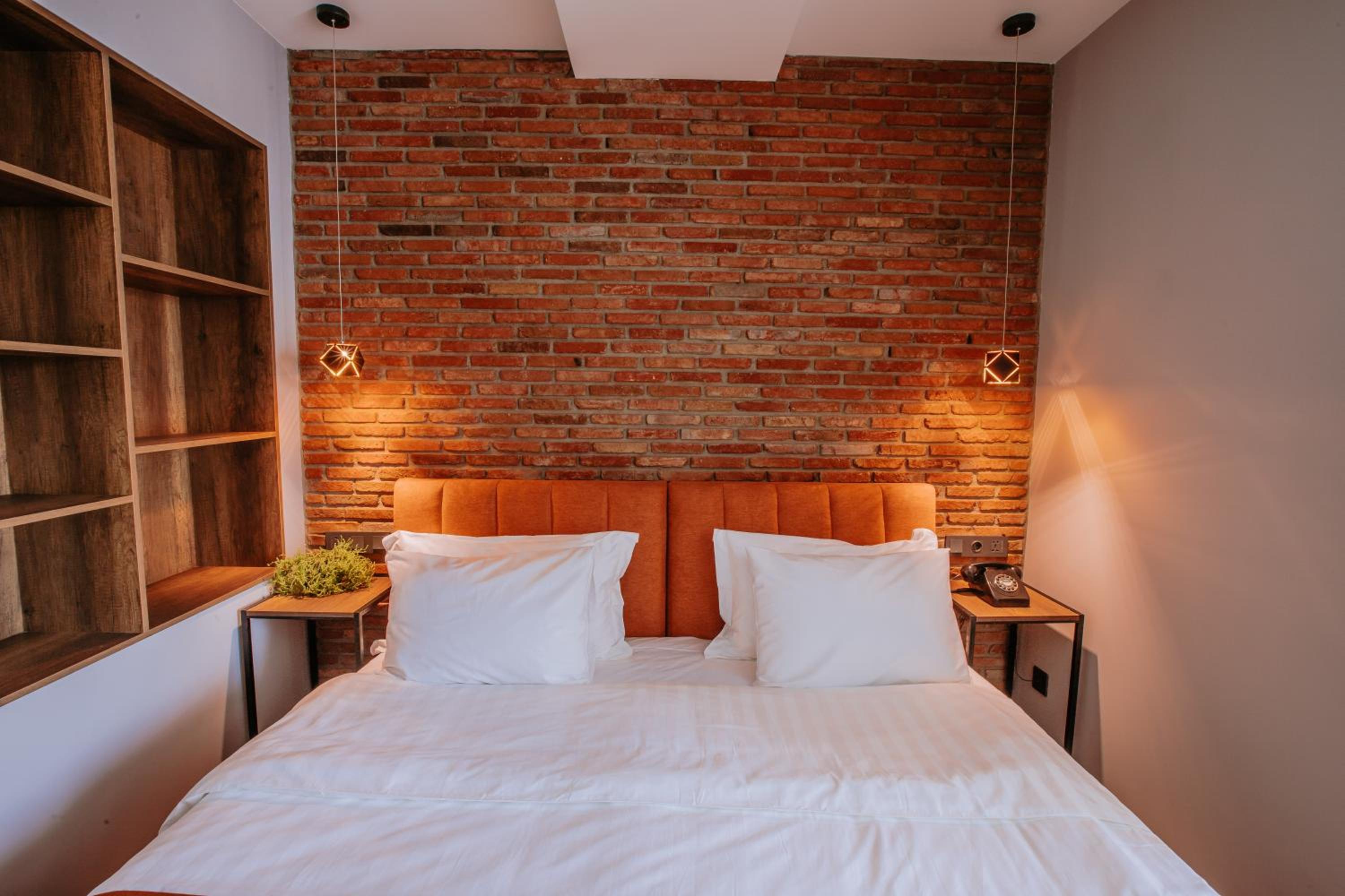Standard Queen Room - Photo 1