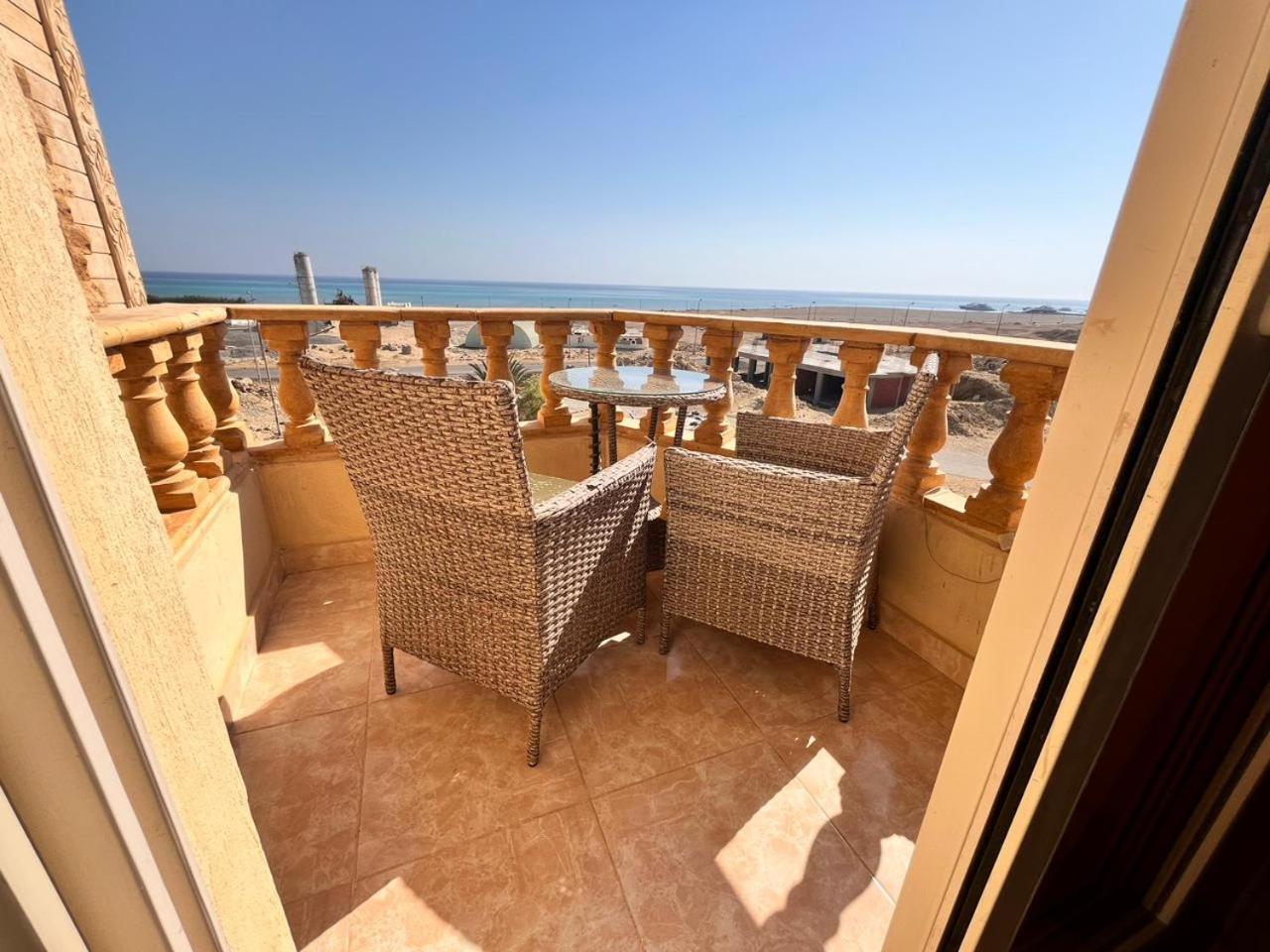 Suite with Sea View - Photo 3