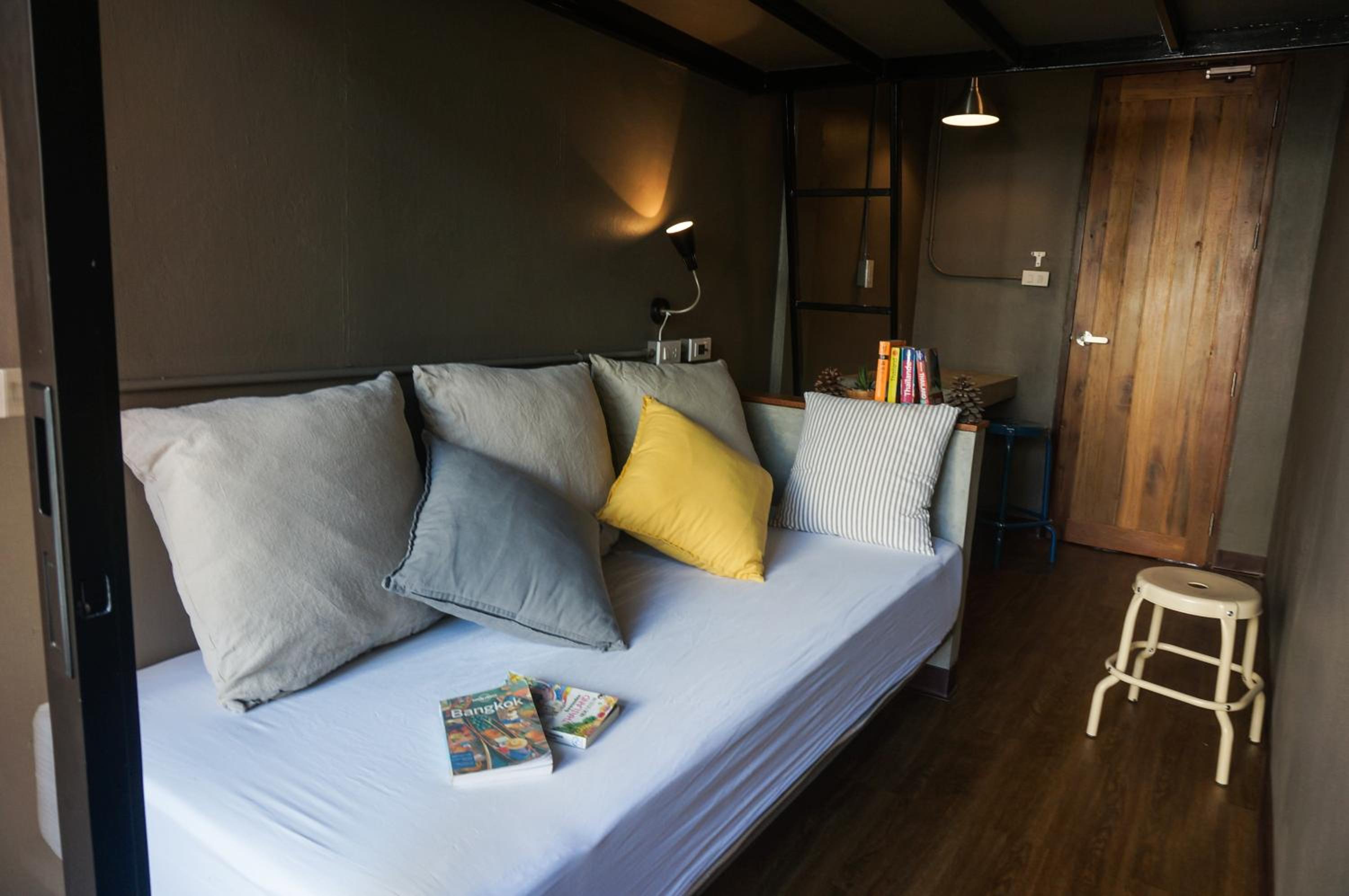 Double Room with Shared Bathroom photo 3