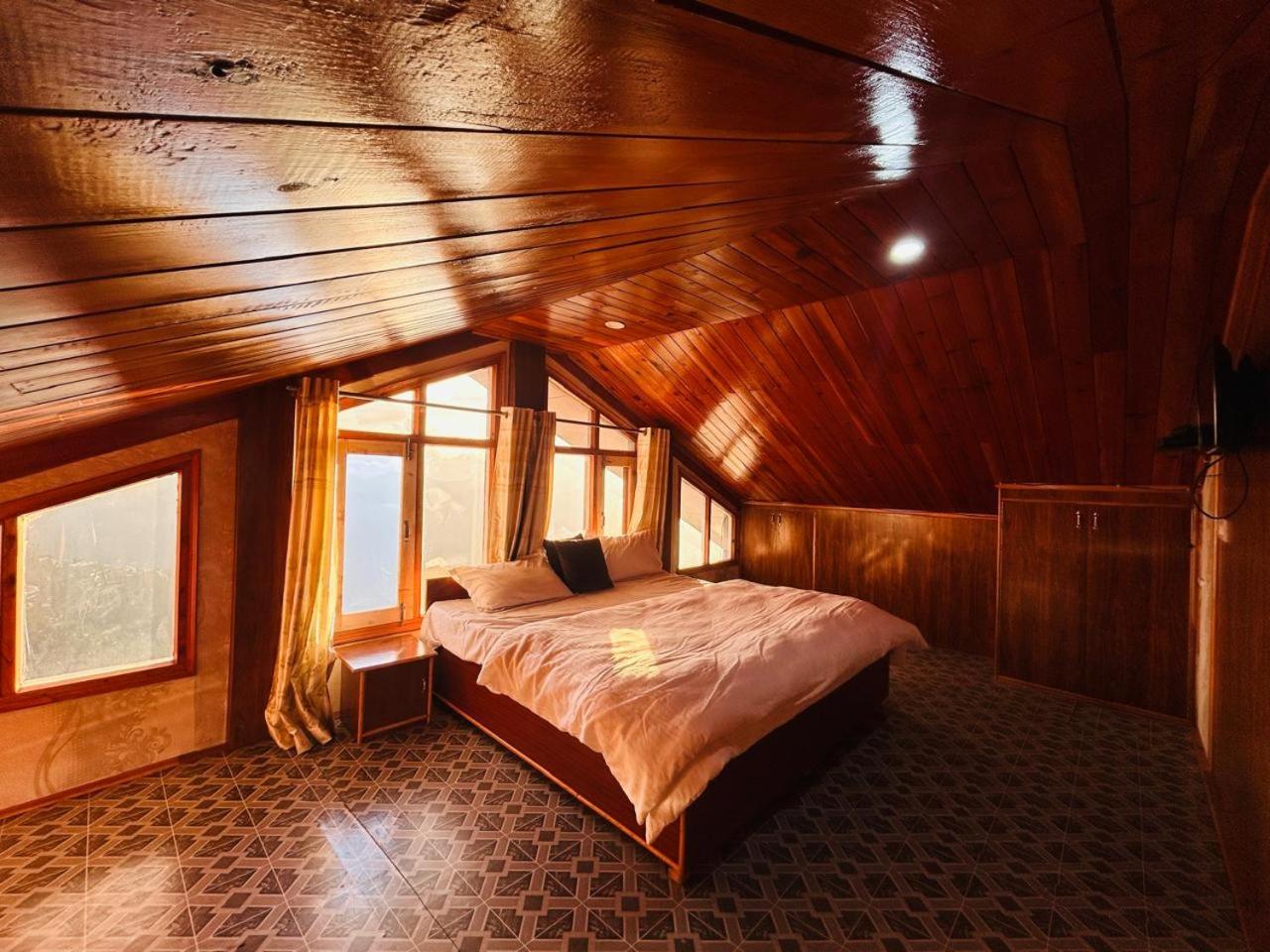 King Room With Mountain View photo 3
