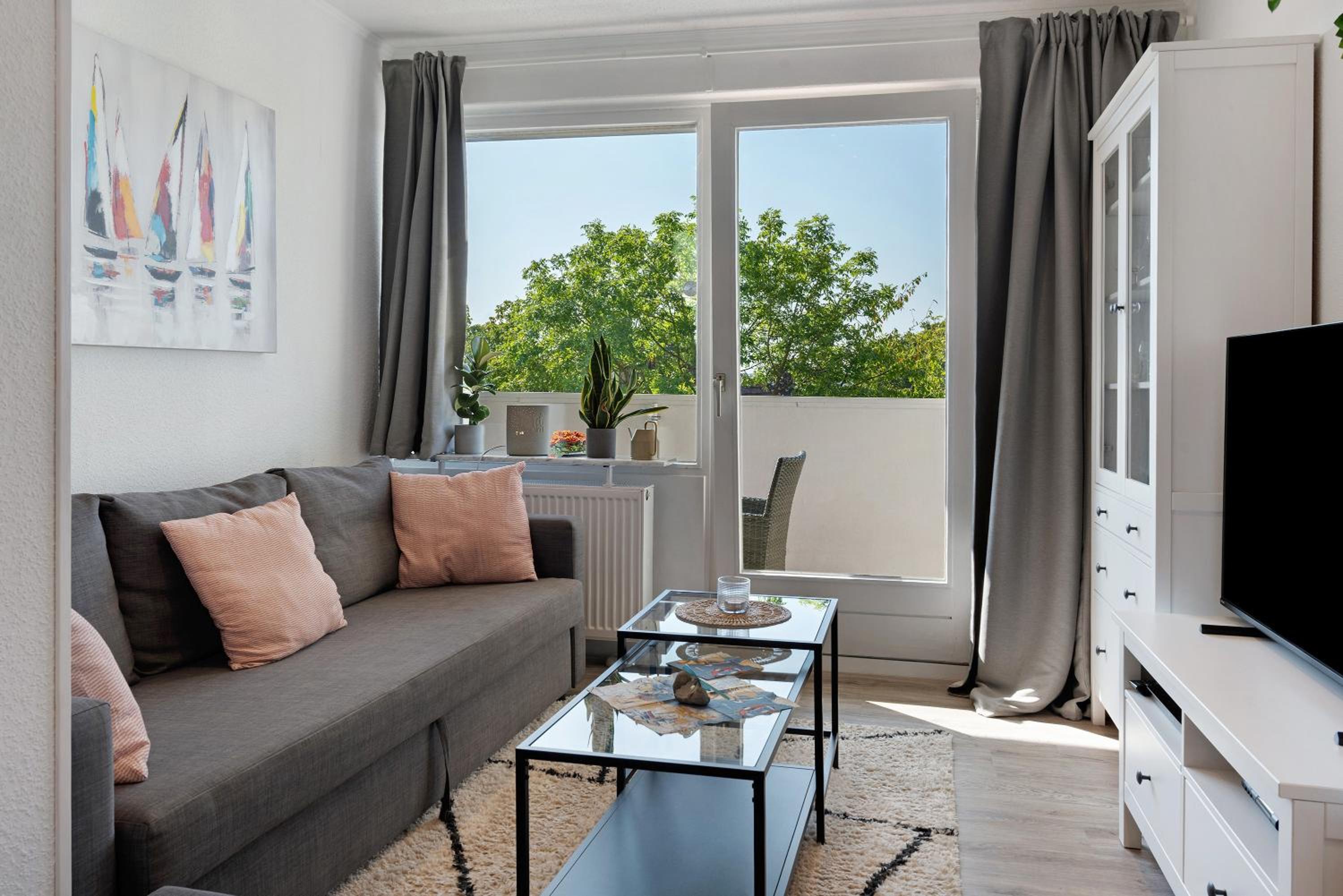 Two-Bedroom Deluxe Apartment with Balcony
