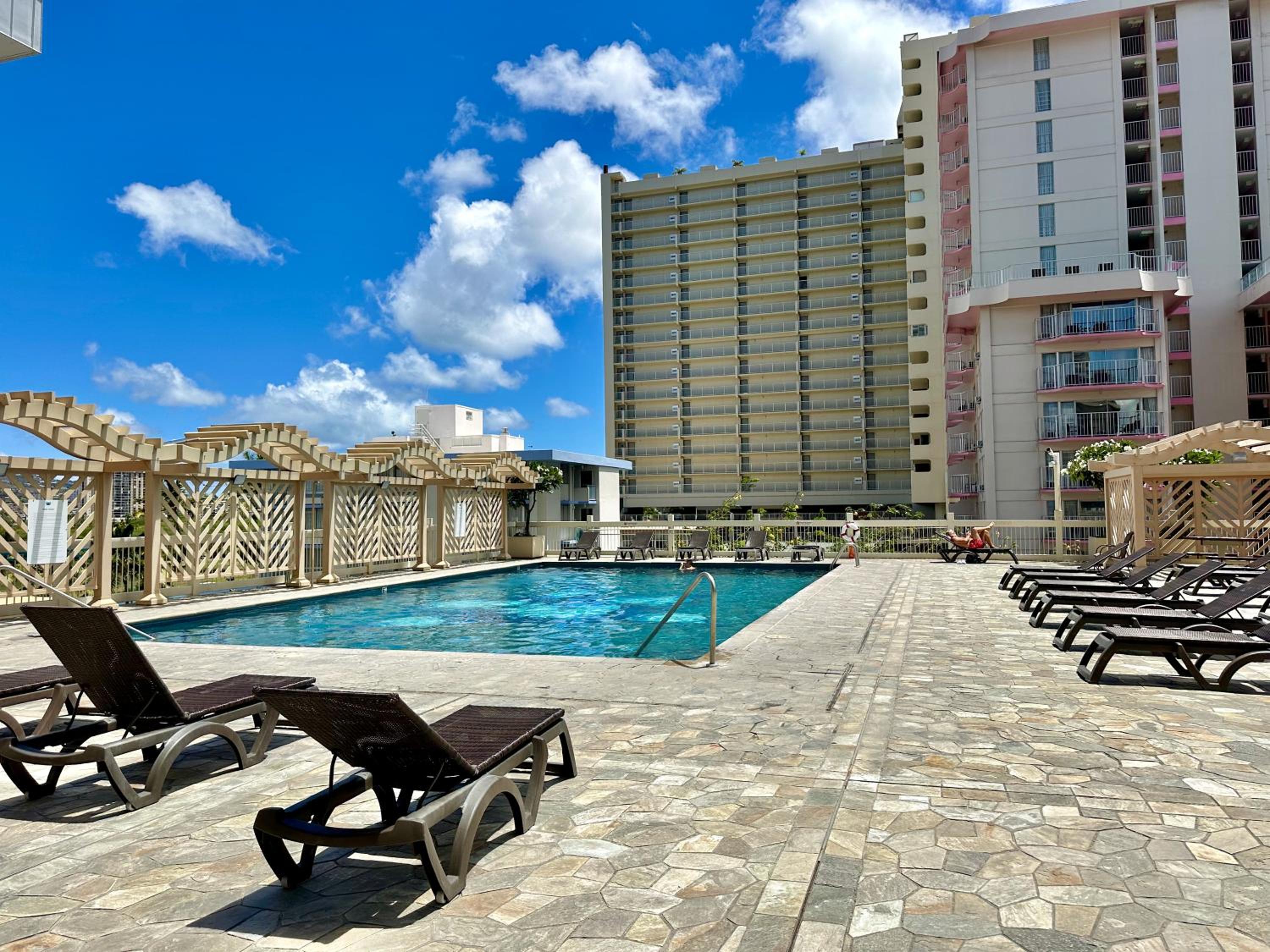 Amazing View Waikiki Beach 28th Floor 1BR Family and Group Condo: One-Bedroom Apartment photo