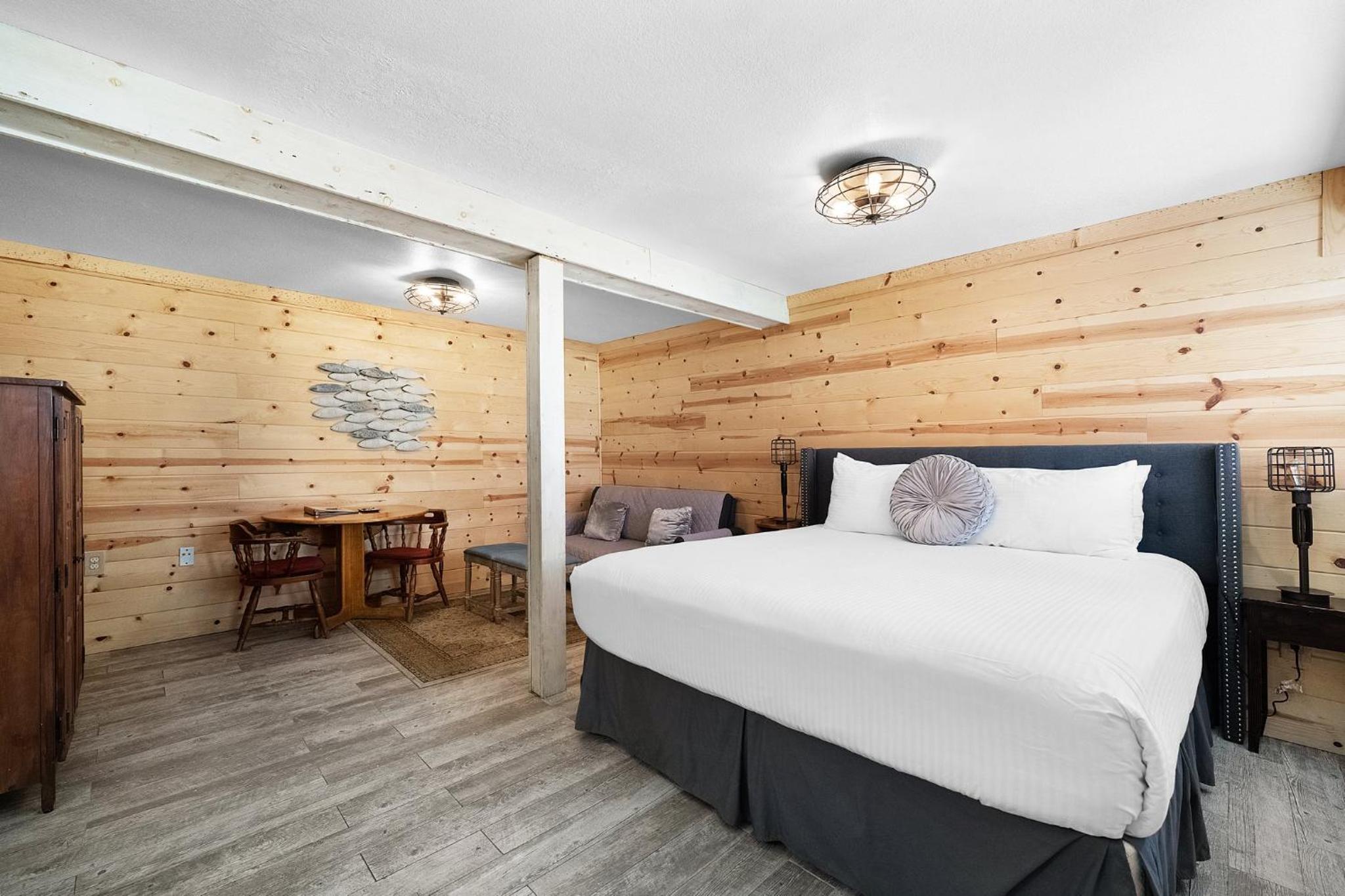 Studio Apartment with King Bed