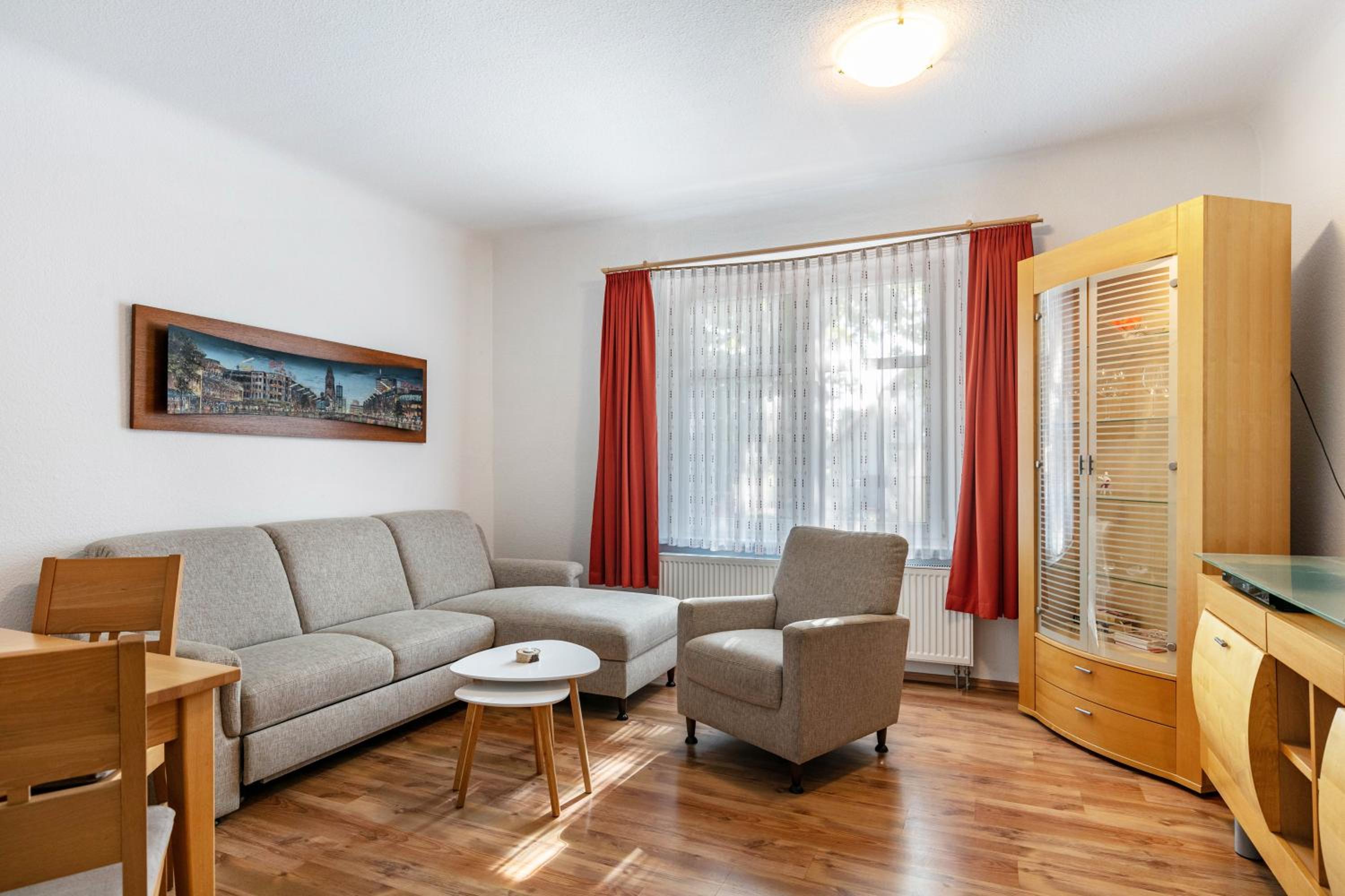 Two-Bedroom Deluxe Apartment with Garden View