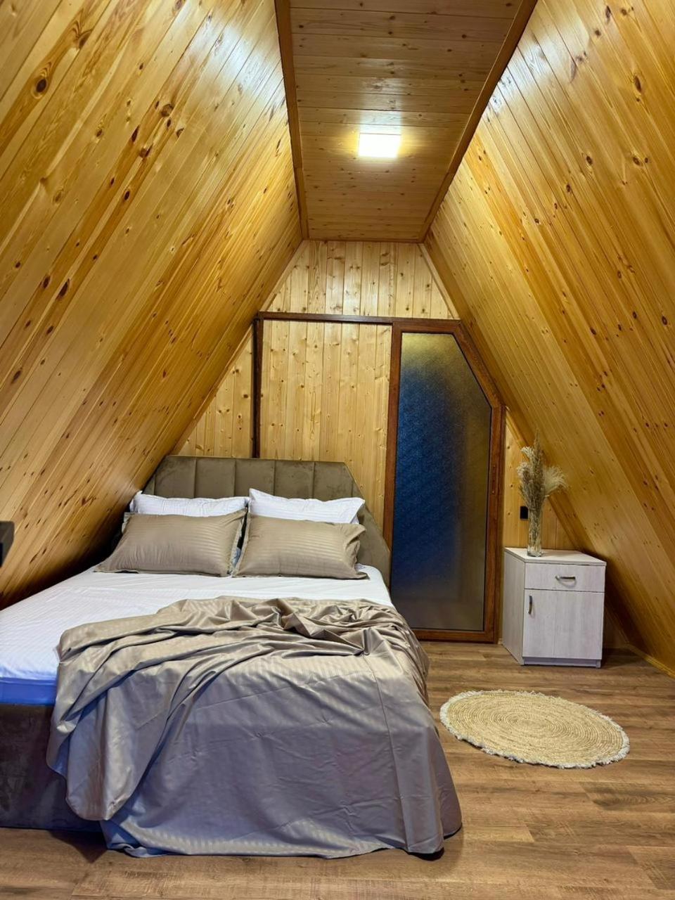 Three-Bedroom Villa photo 2