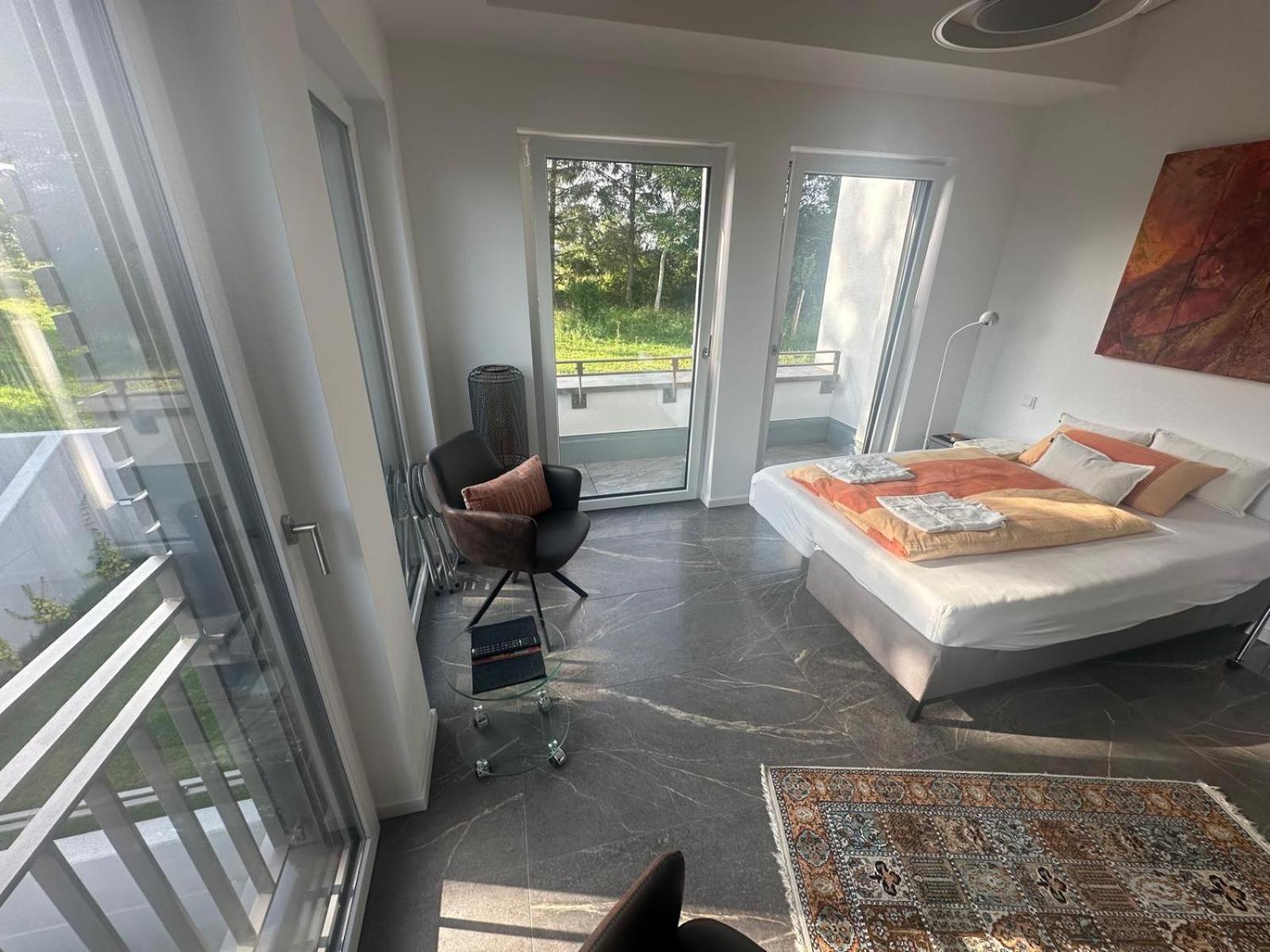 Two-Bedroom Apartment with Balcony photo 2