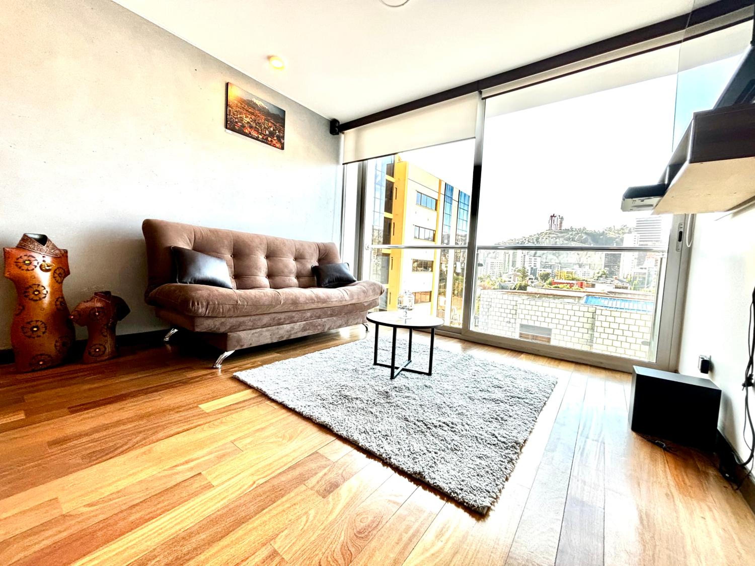 One-Bedroom Apartment photo 1