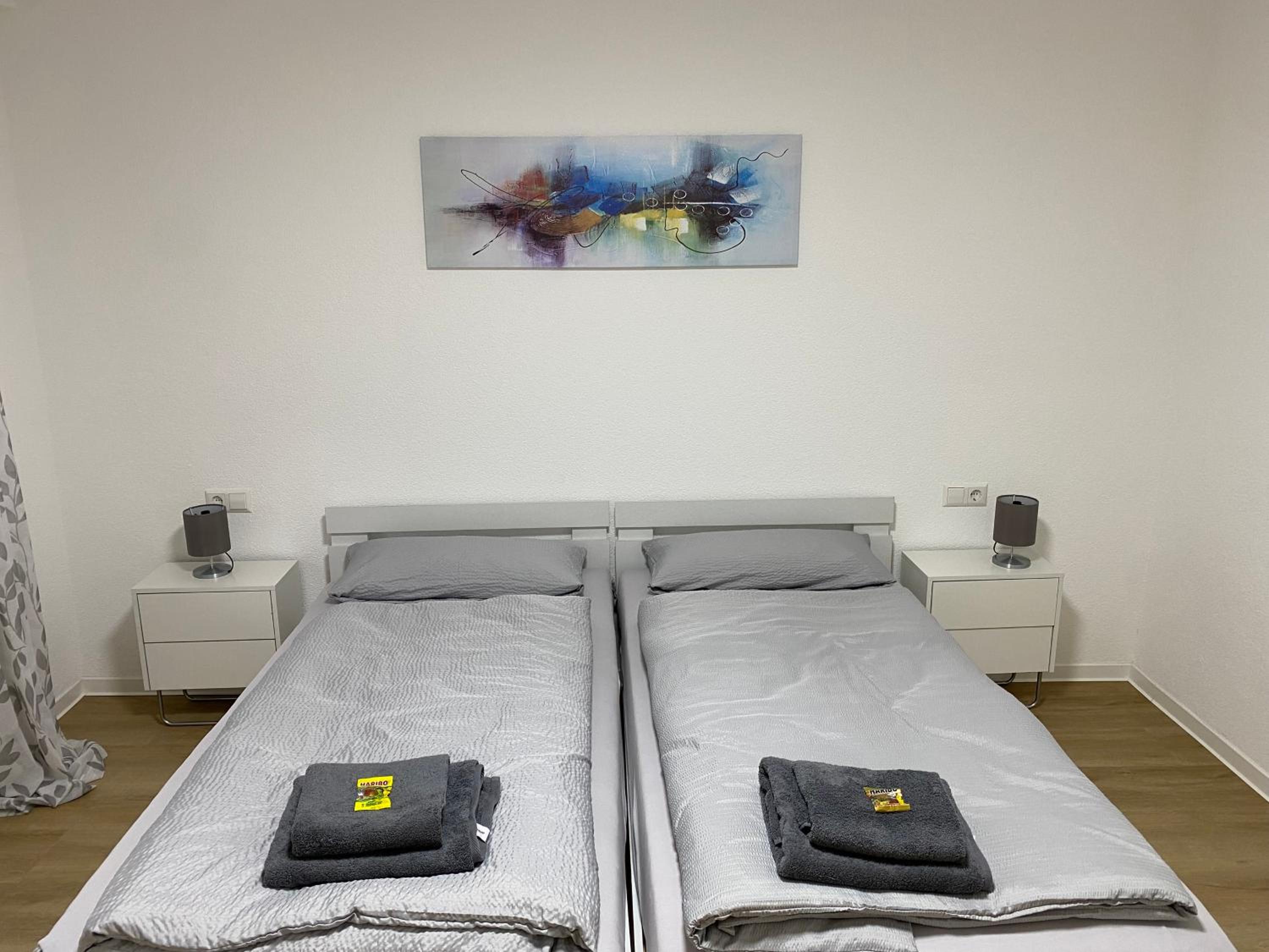 One-Bedroom Apartment photo 1