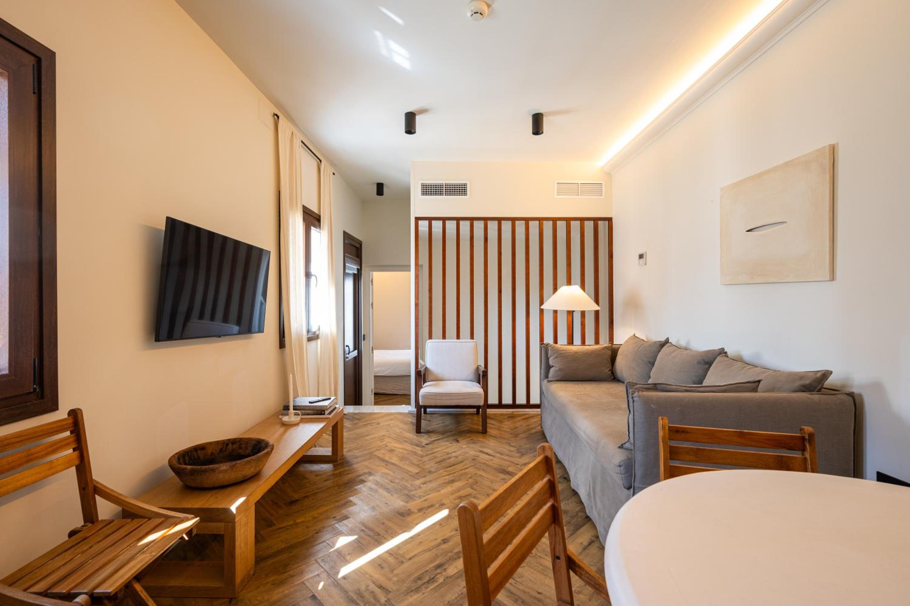 Apartamento de dos habitaciones con balcón y terraza