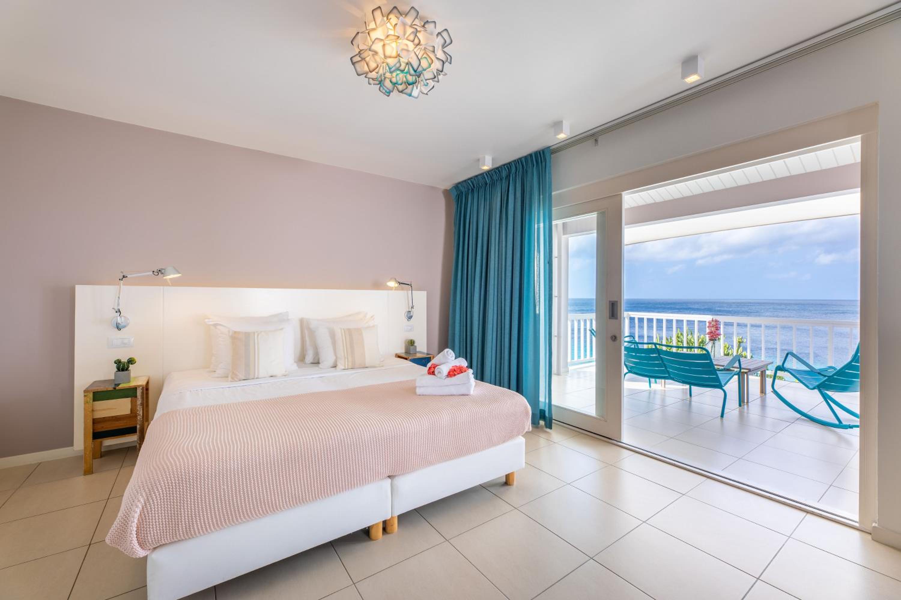 Full Ocean View Deluxe Suite