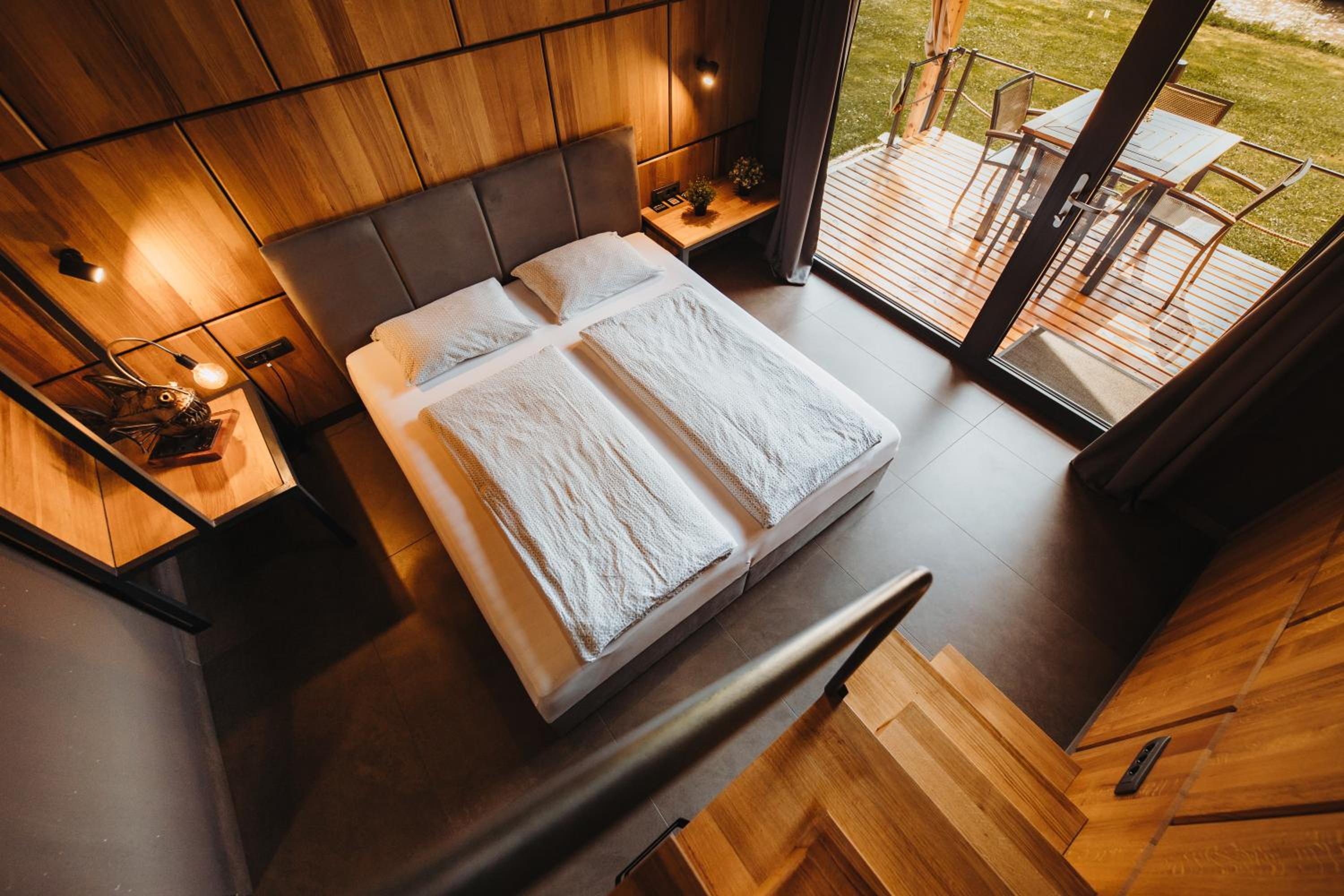 One-Bedroom House - Photo 2