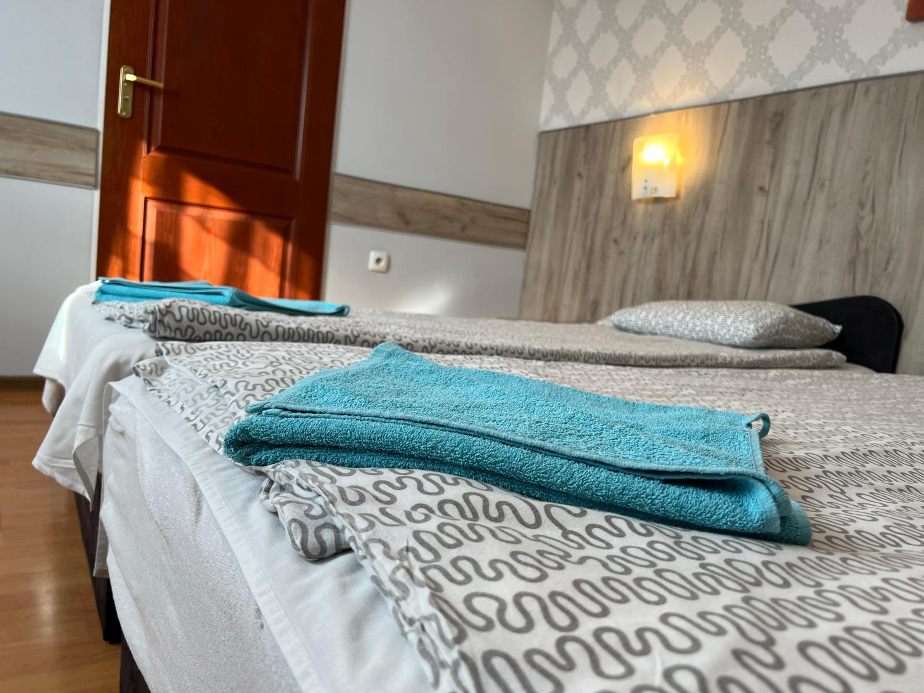 Double Room - Photo 17