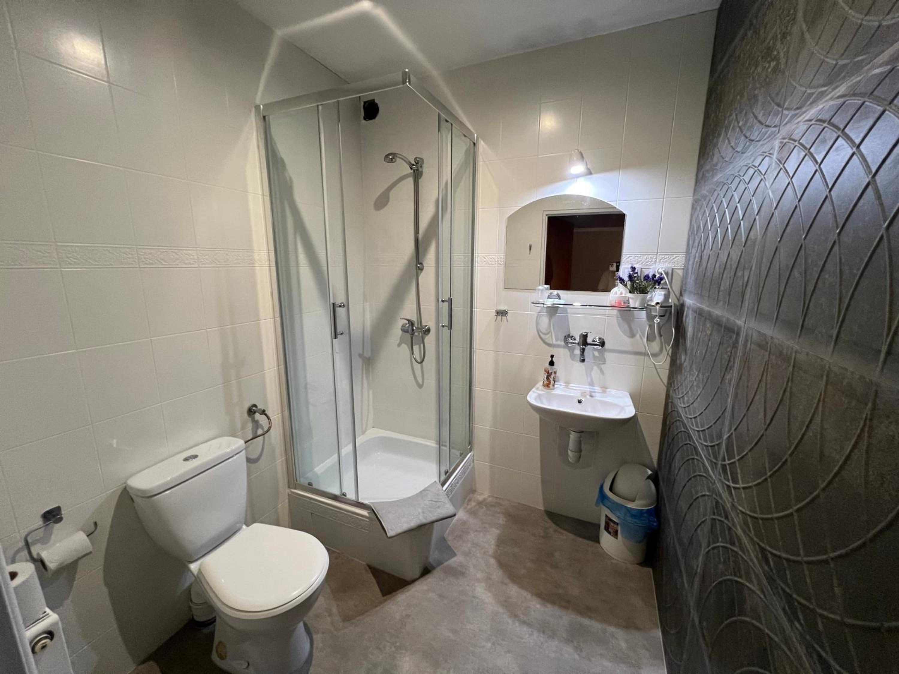 Double Room - Photo 14