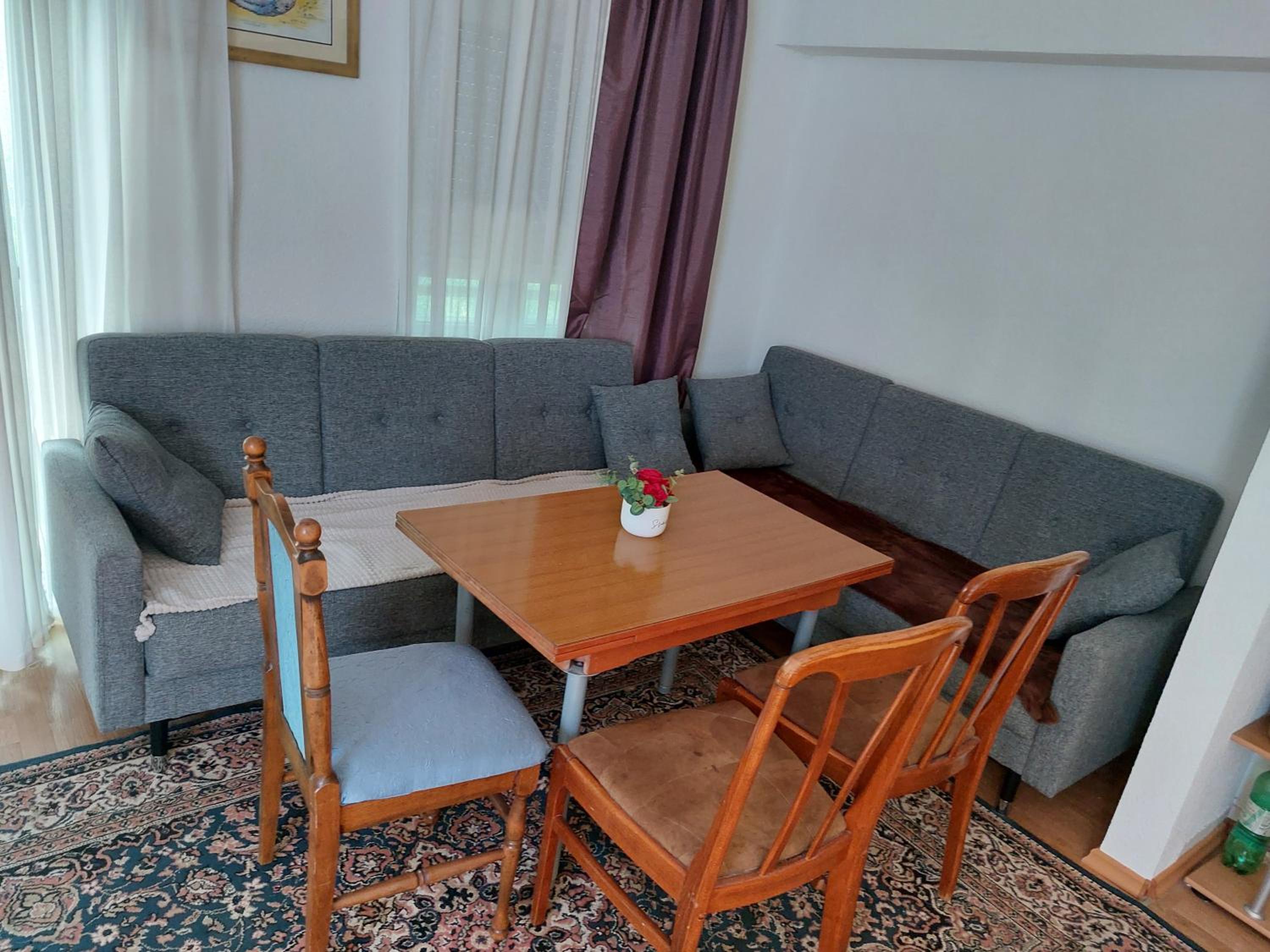 One-Bedroom Apartment photo 3