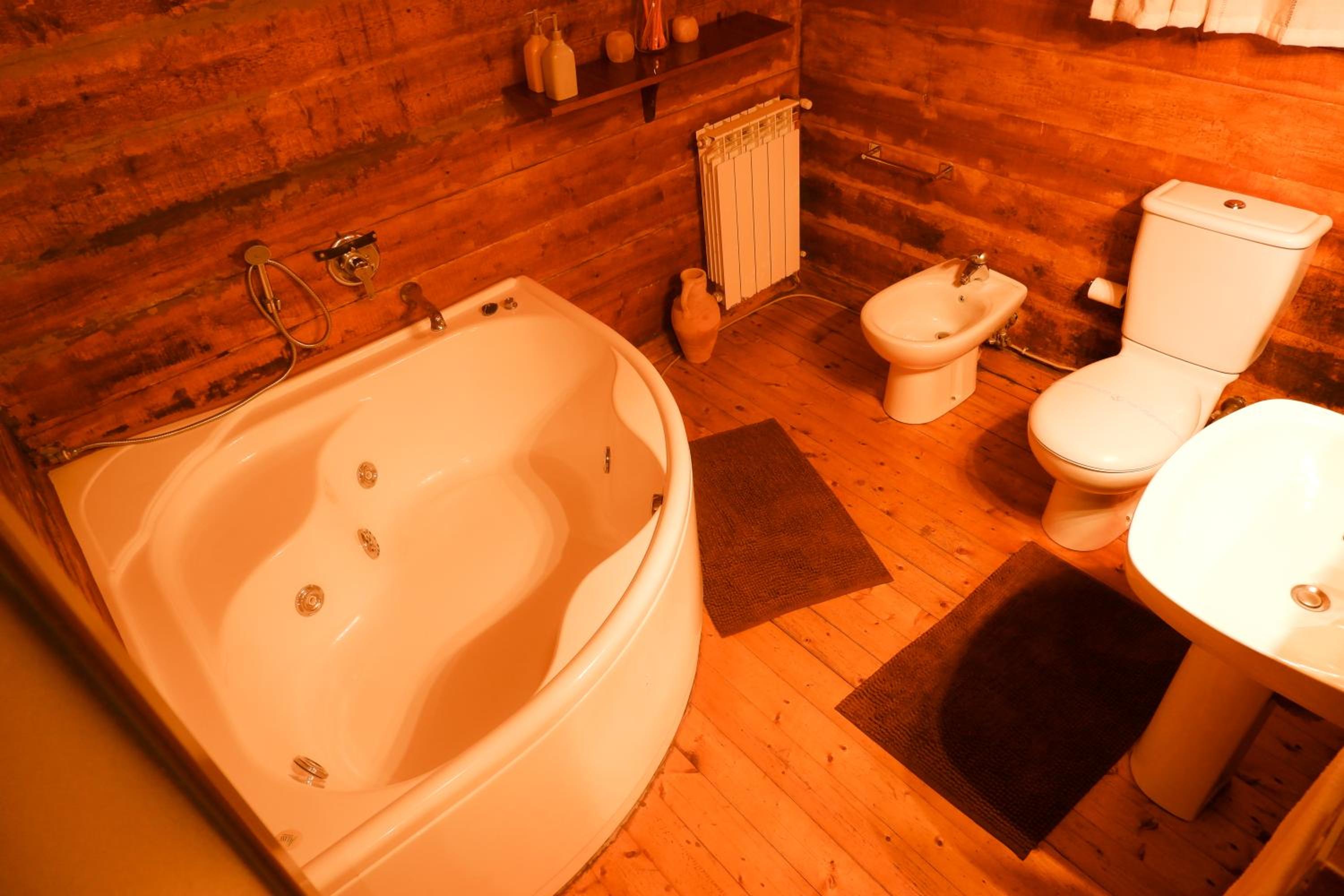 One-Bedroom Chalet - Photo 9