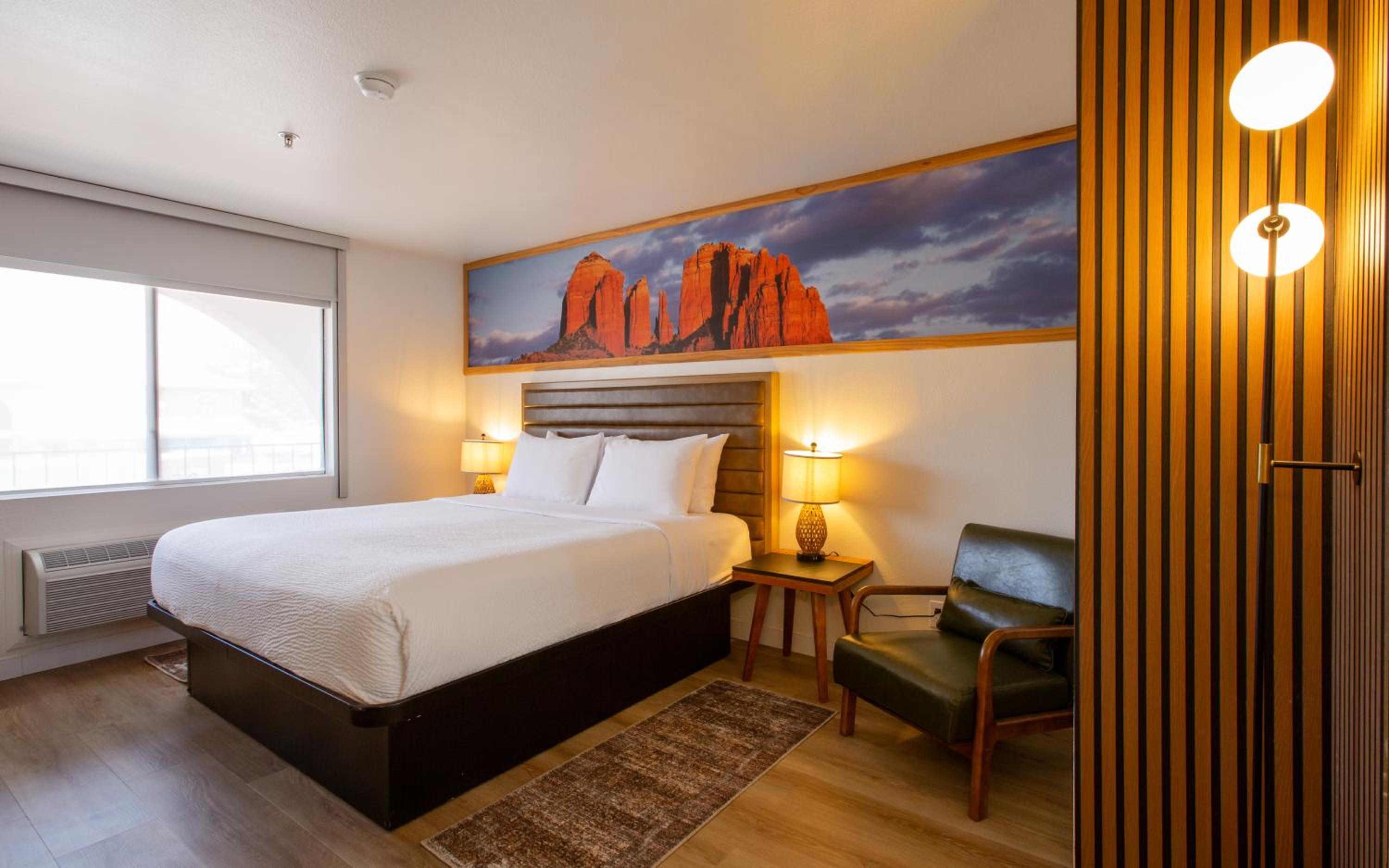 King Room - Pool View - Photo 1