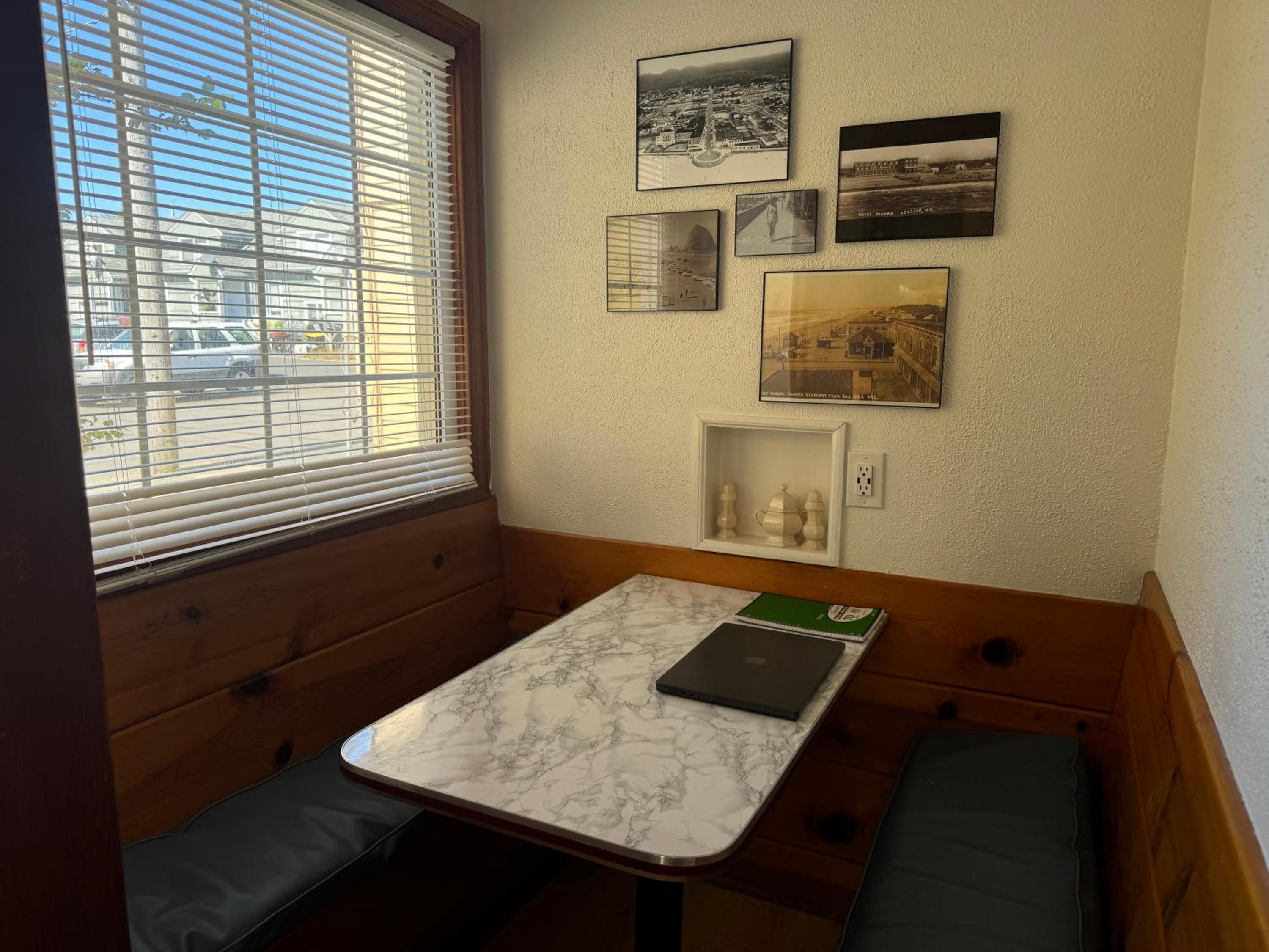 Two-Bedroom House photo 3