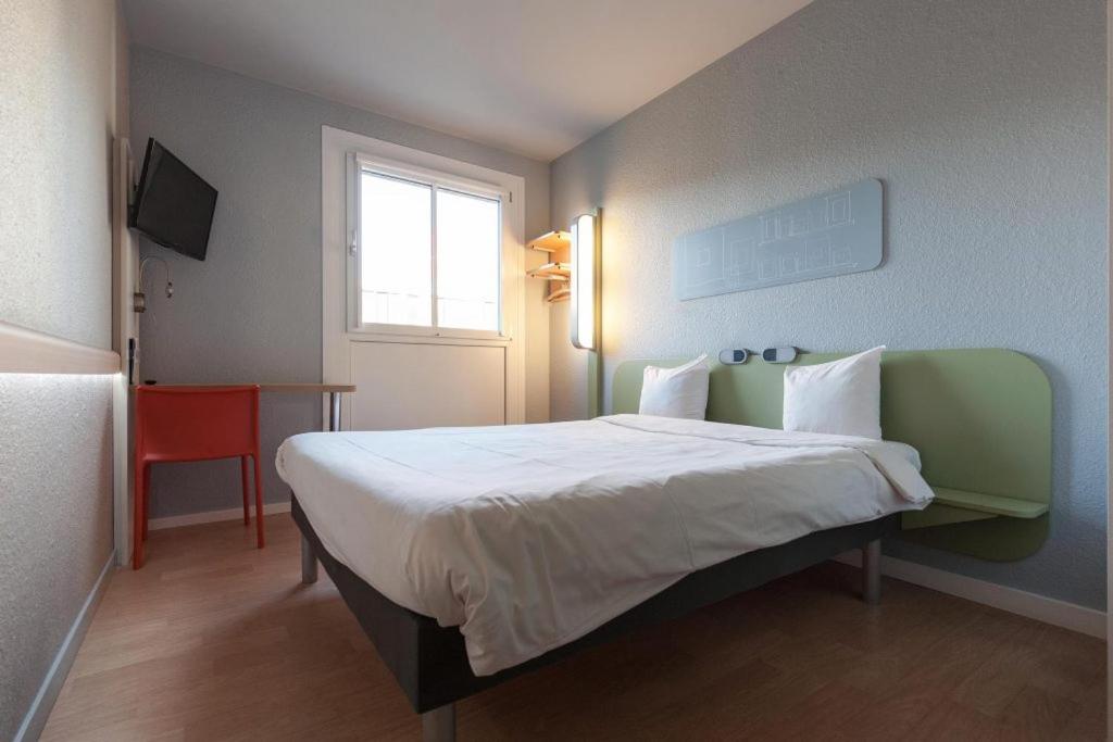 Standard Double Room - Photo 4
