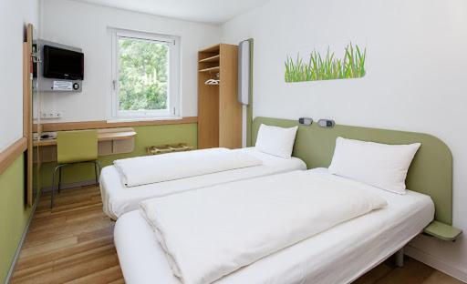 Twin Room - Photo 2