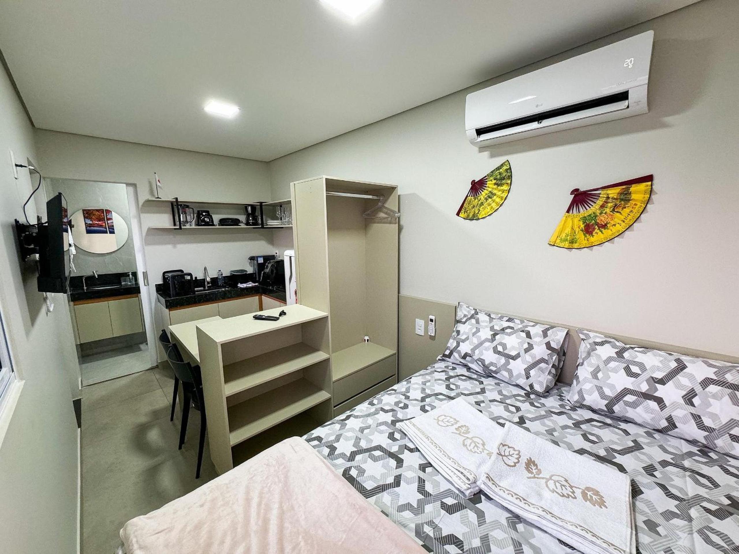 Deluxe Studio
