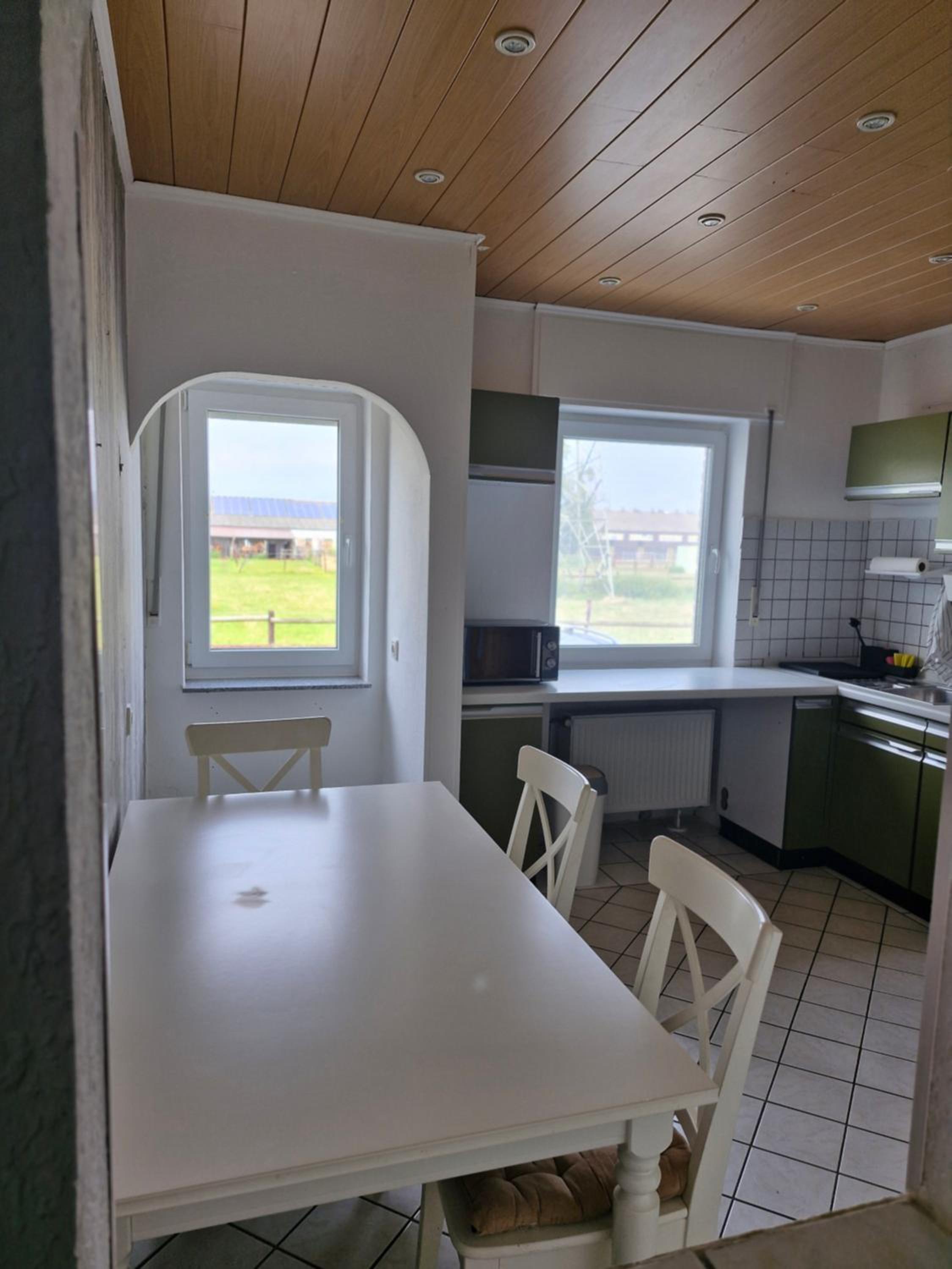 Four-Bedroom Apartment with Balcony  photo 3