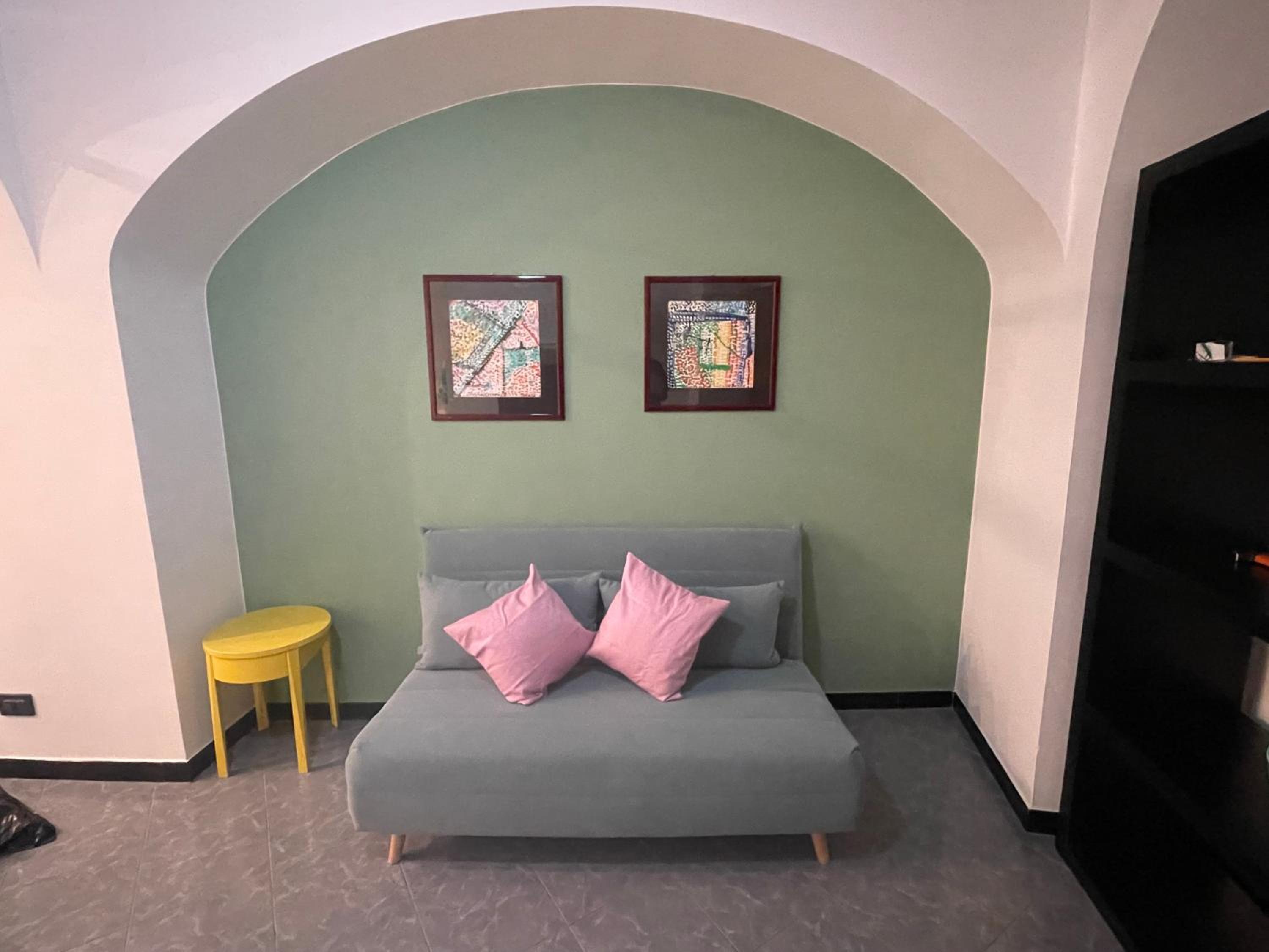 One-Bedroom Apartment