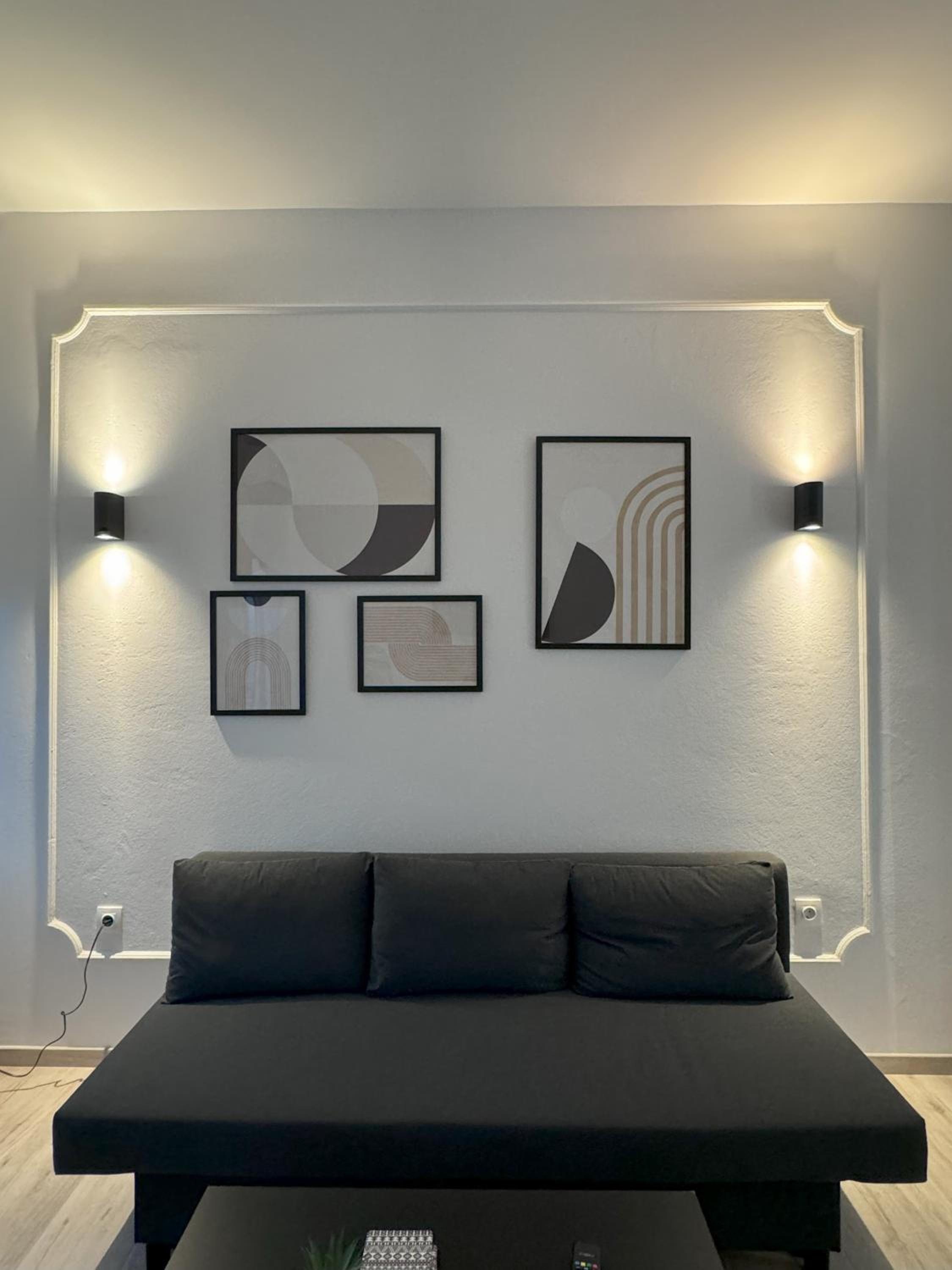 One-Bedroom Apartment photo 2