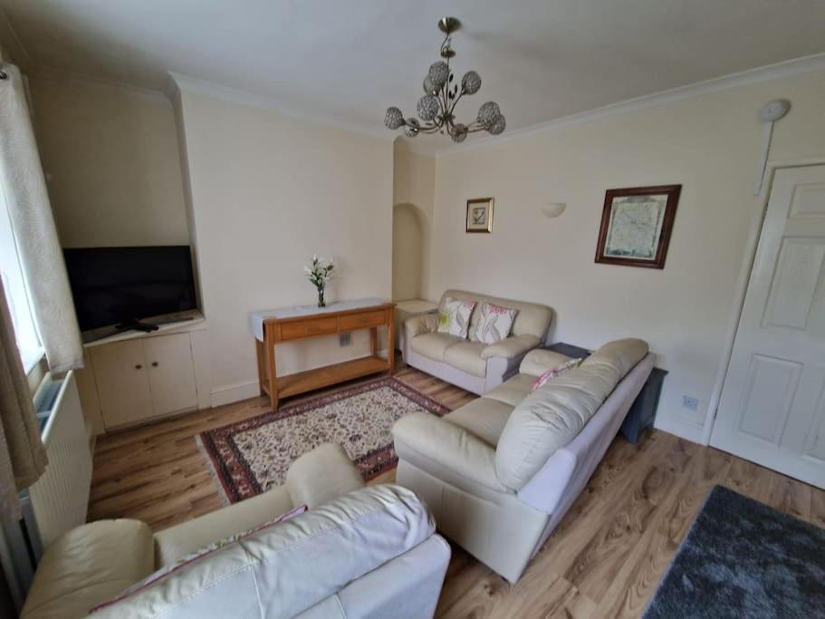 Three-Bedroom House photo 1