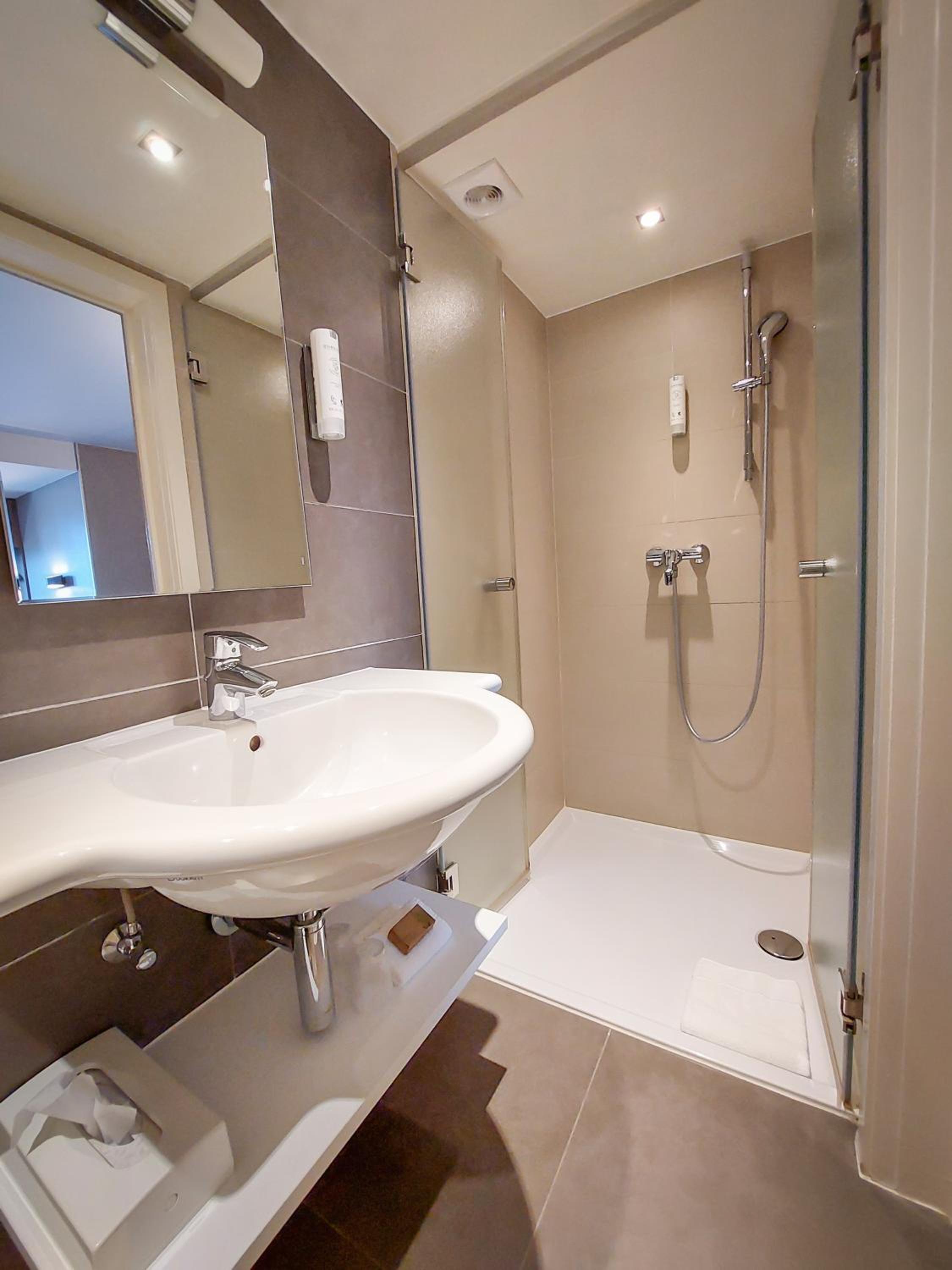 Small Double Room photo 3